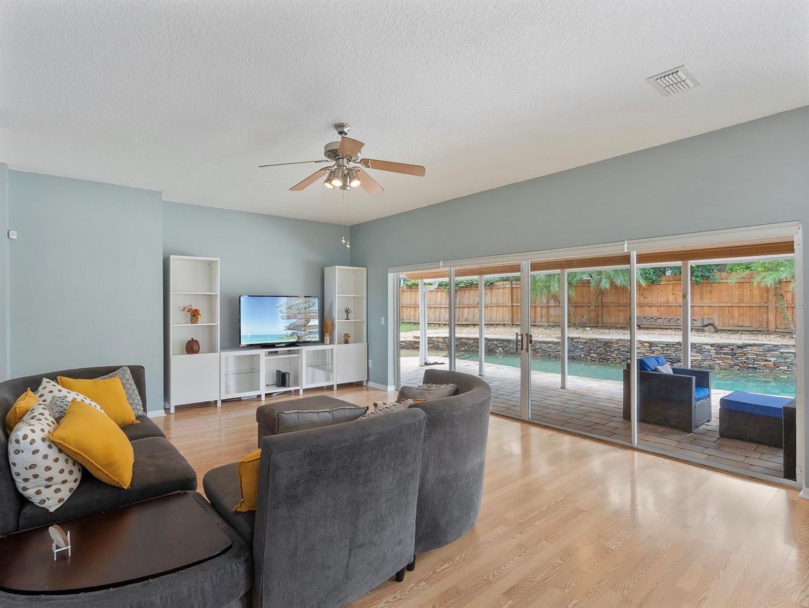 Image 16 of 46 For 2283 Ekana Drive