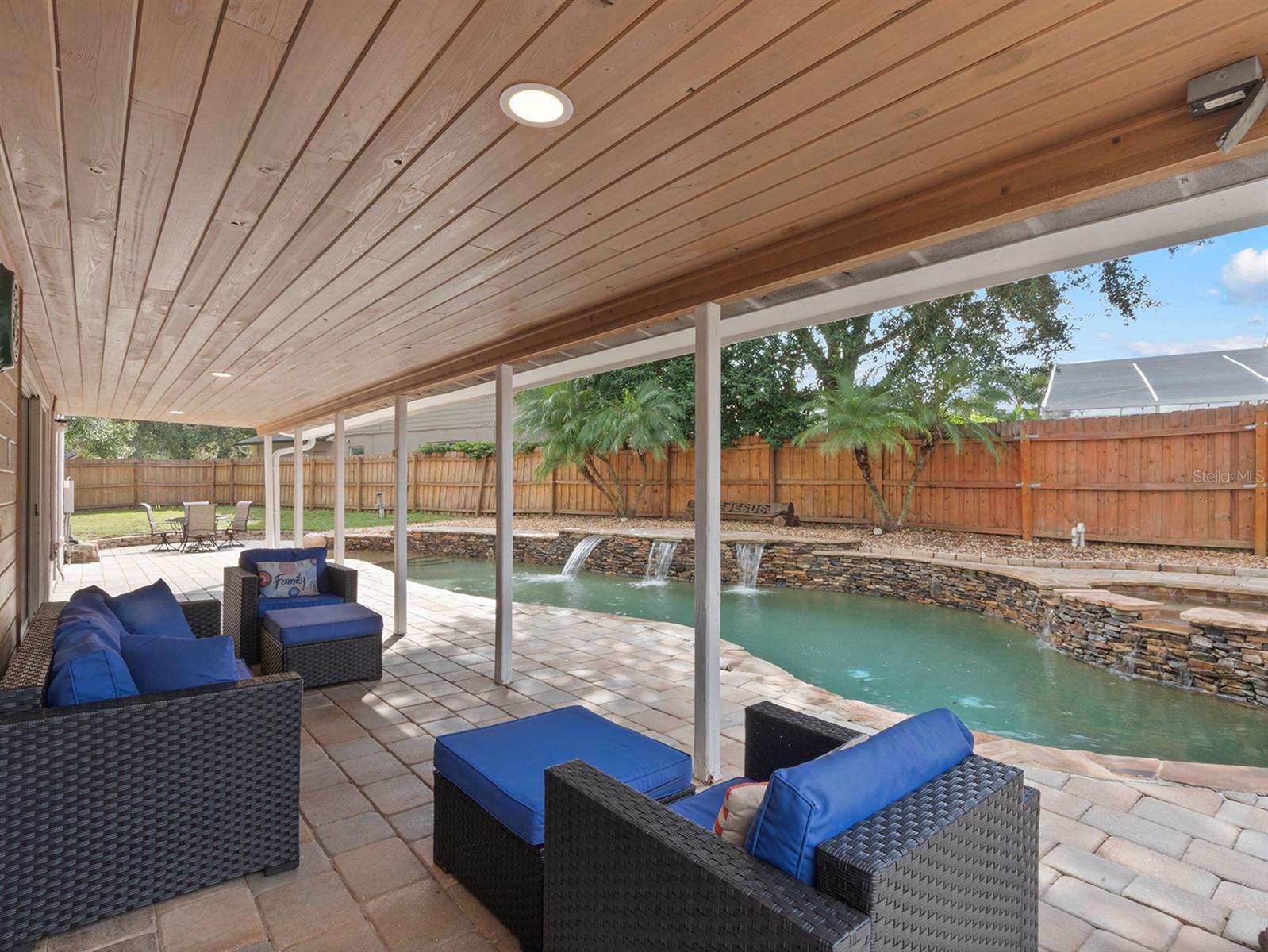 Image 33 of 46 For 2283 Ekana Drive