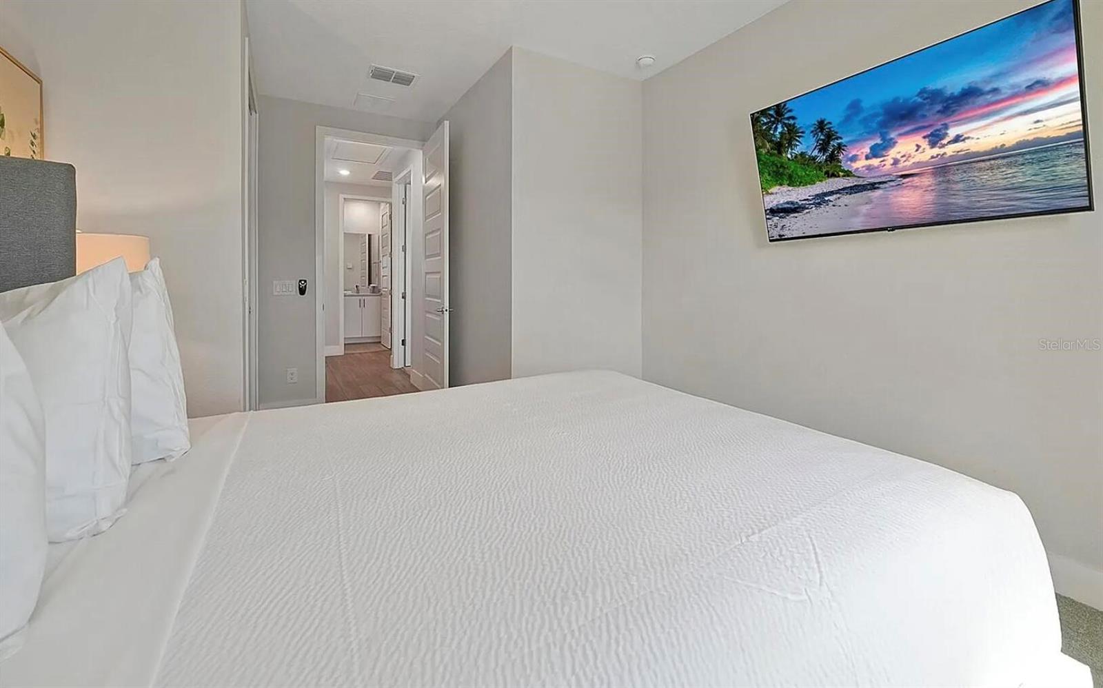 Image 11 of 17 For 7909 Draw Street