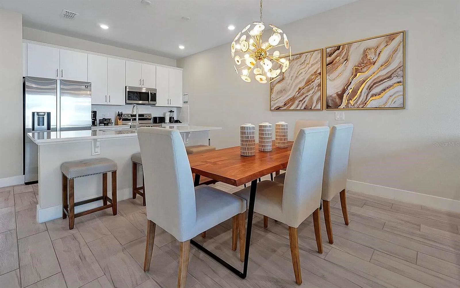 Image 4 of 17 For 7909 Draw Street