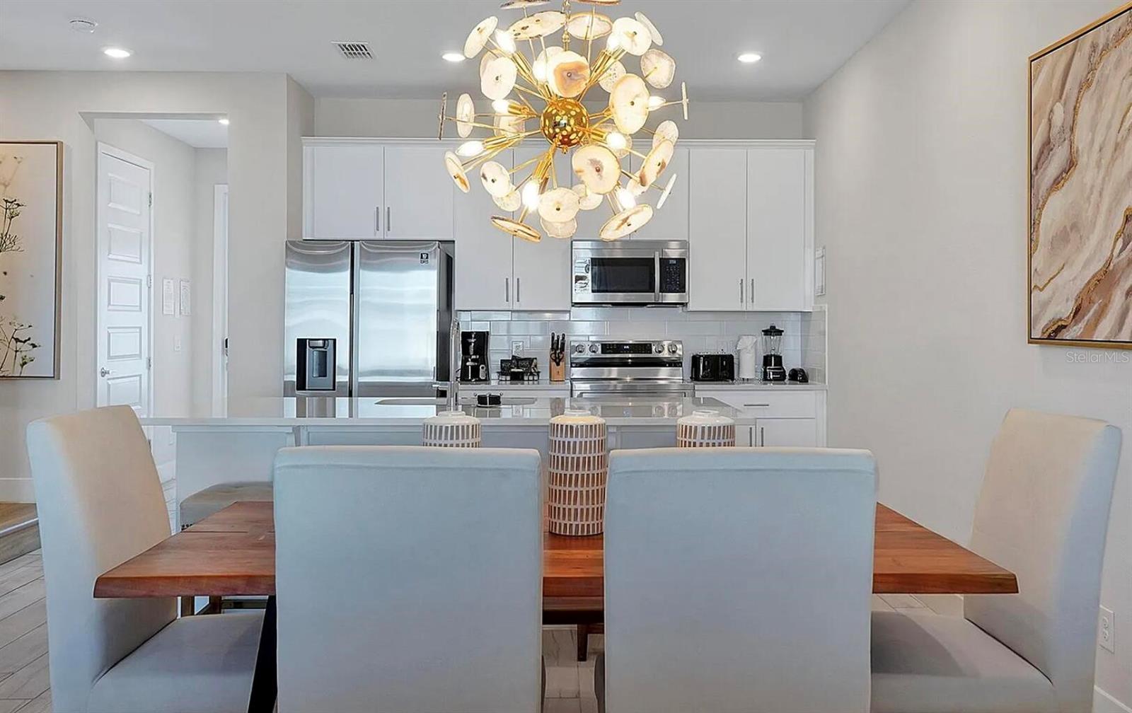 Image 5 of 17 For 7909 Draw Street