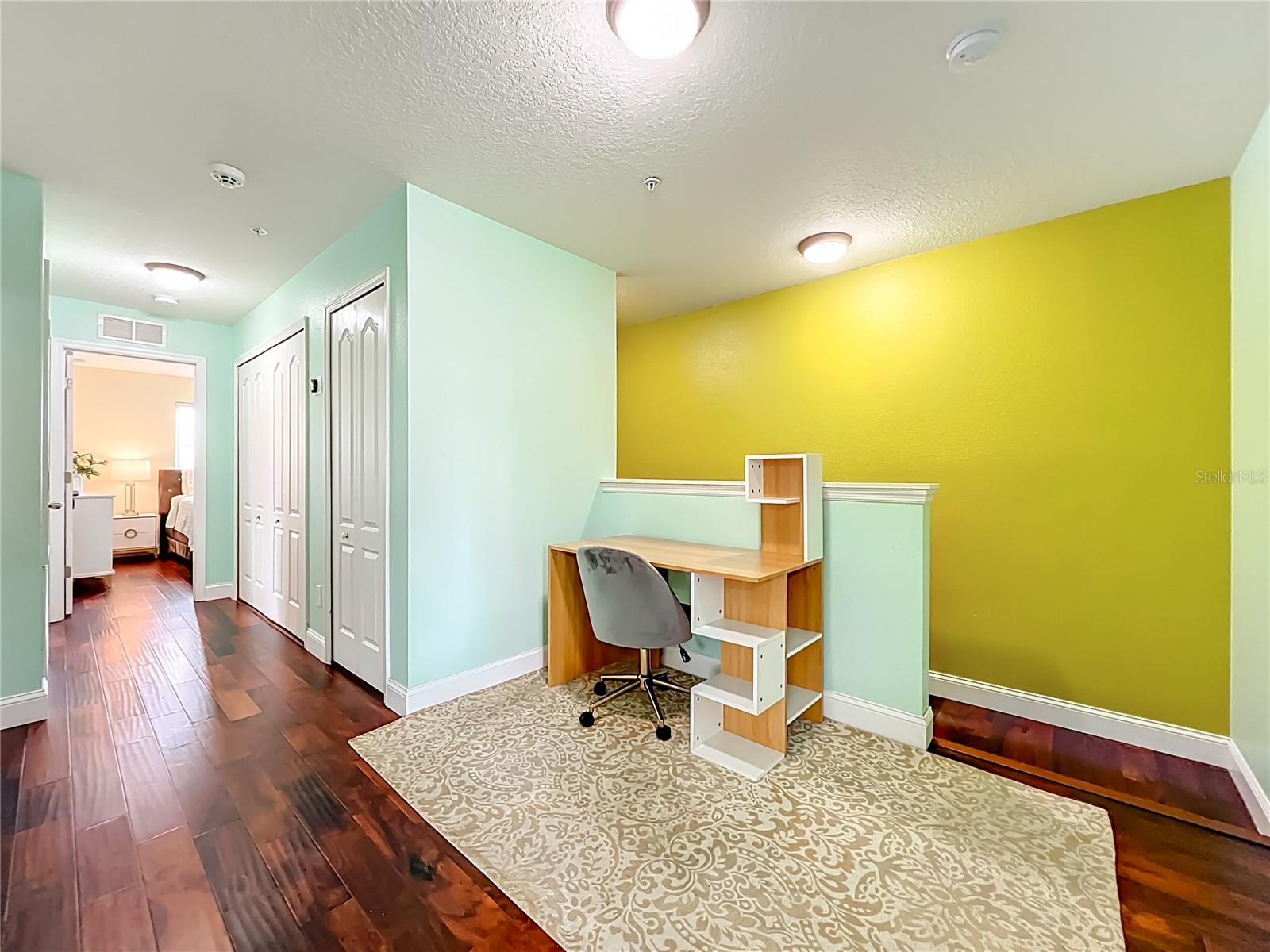 Image 23 of 37 For 10100 Green Branch Court