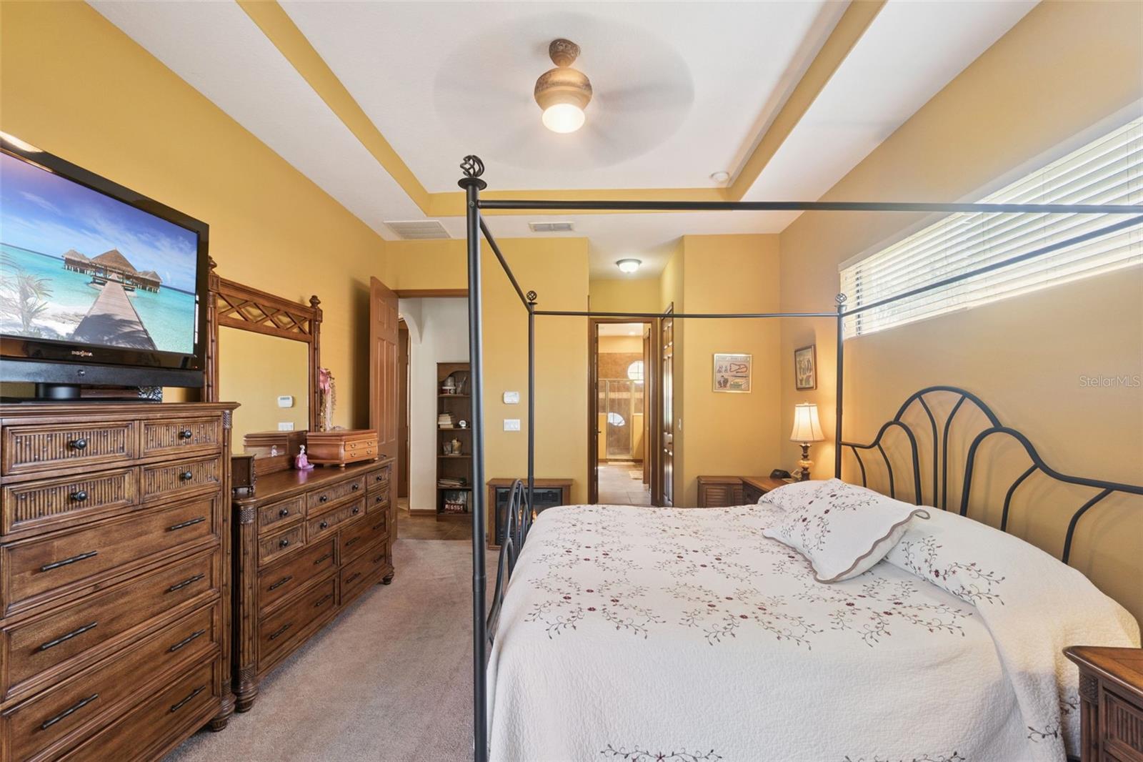 Image 20 of 39 For 2921 Falconhill Drive