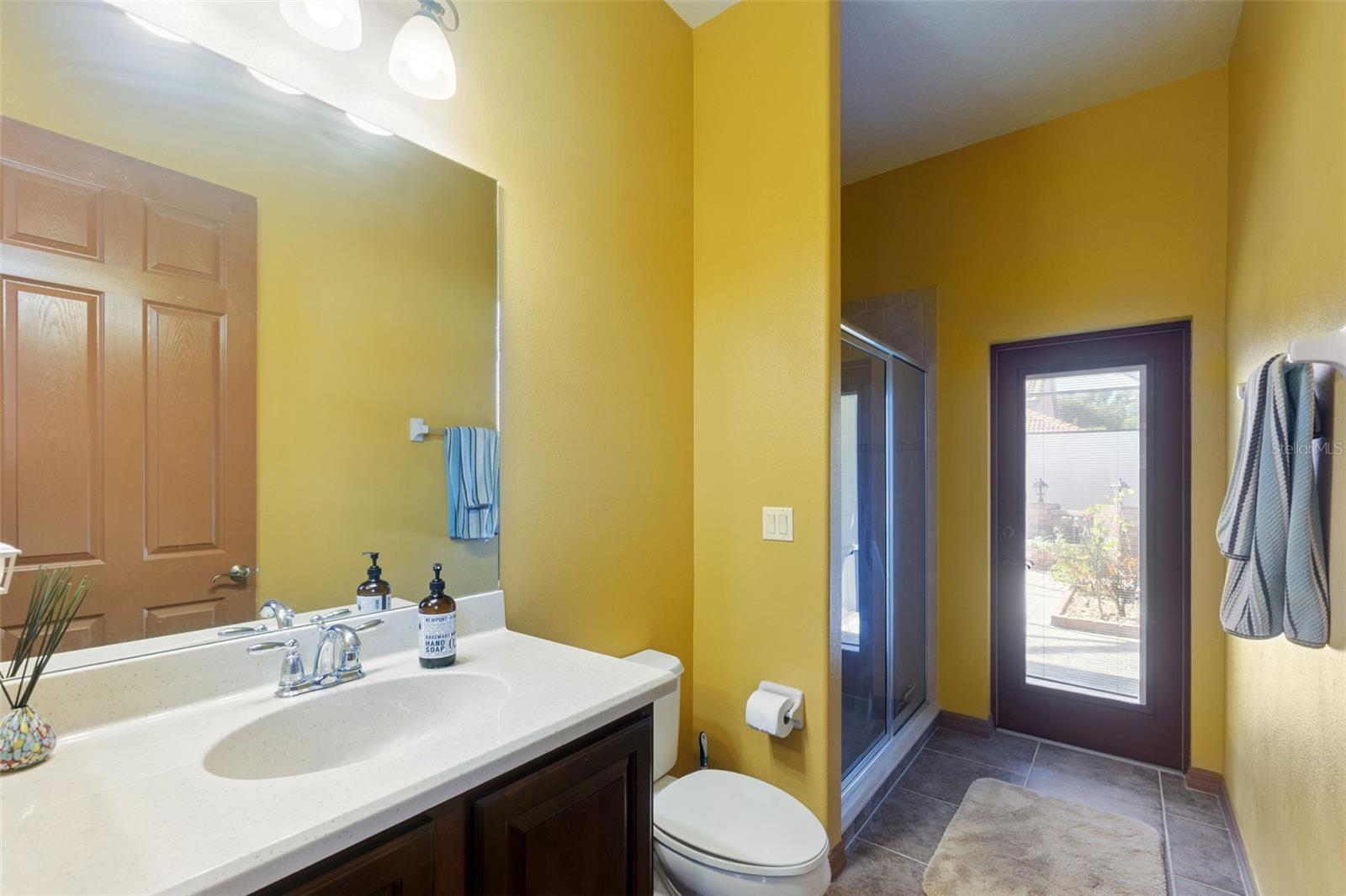 Image 29 of 39 For 2921 Falconhill Drive