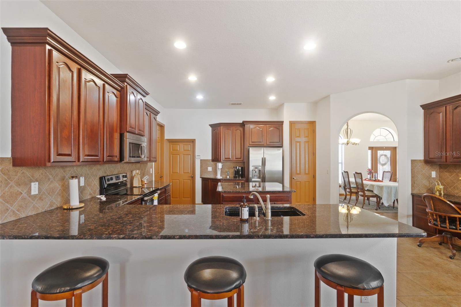 Image 8 of 39 For 2921 Falconhill Drive