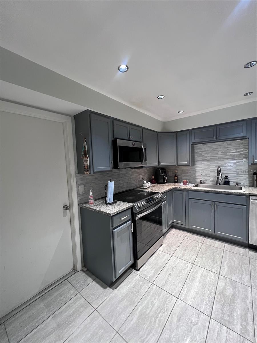 Image 21 of 35 For 14616 Musket Fire Lane