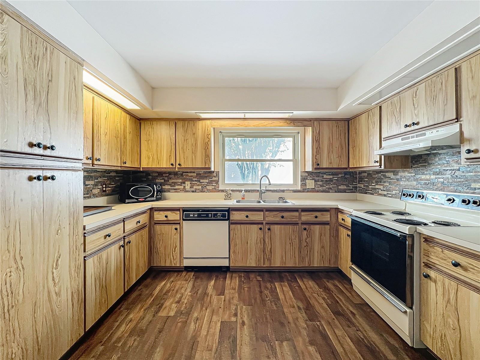 Image 9 of 45 For 8003 Marcella Drive