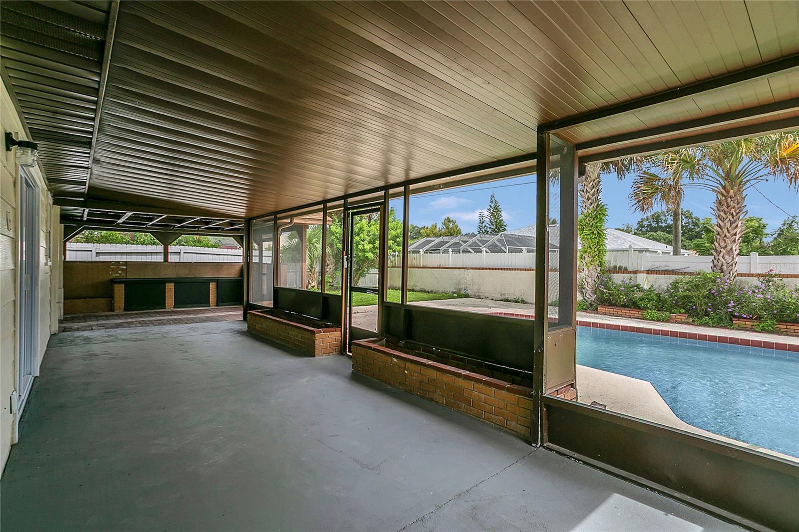 Image 17 of 25 For 2613 Travelers Palm Drive