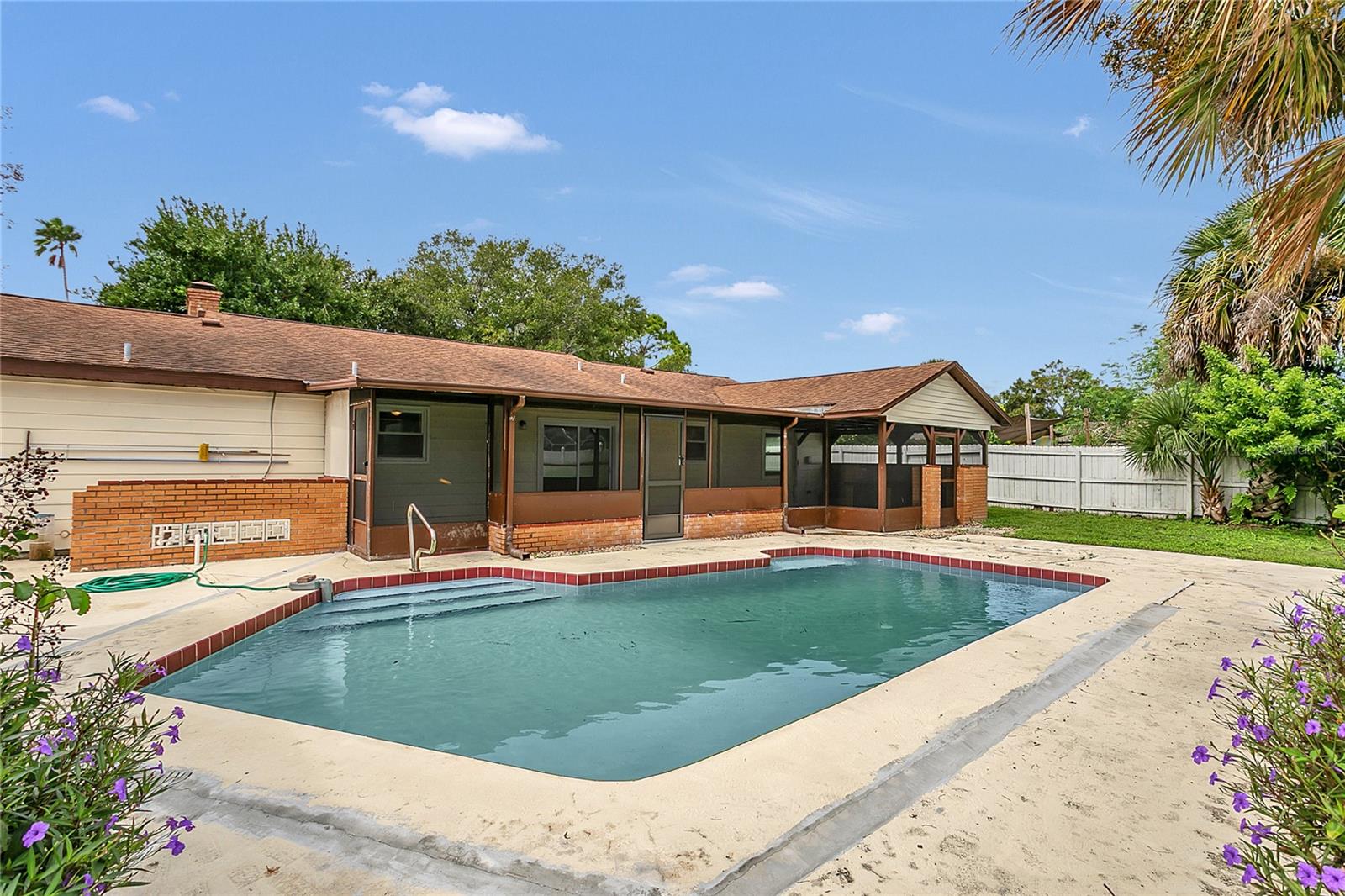 Image 19 of 25 For 2613 Travelers Palm Drive