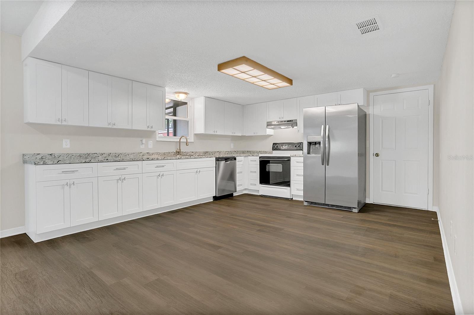 Image 7 of 25 For 2613 Travelers Palm Drive