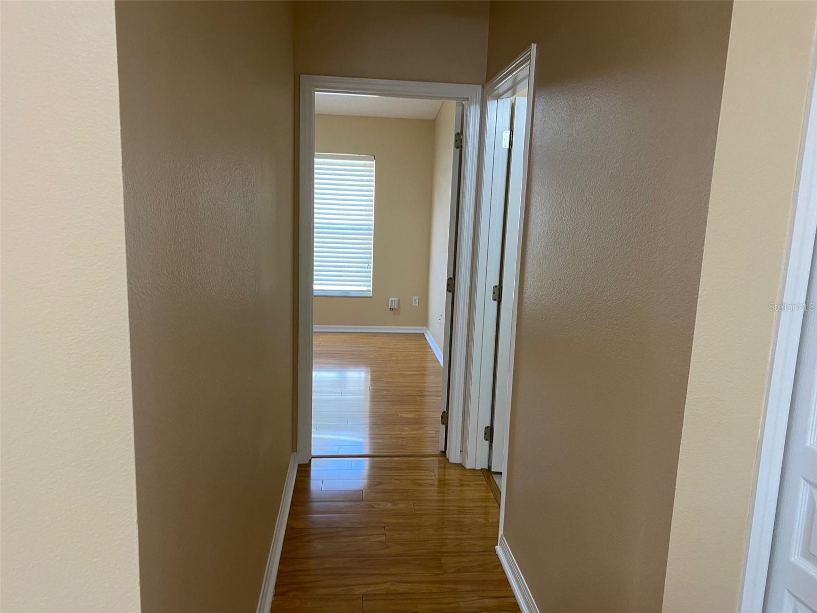 Image 11 of 28 For 604 Lakepark Trail