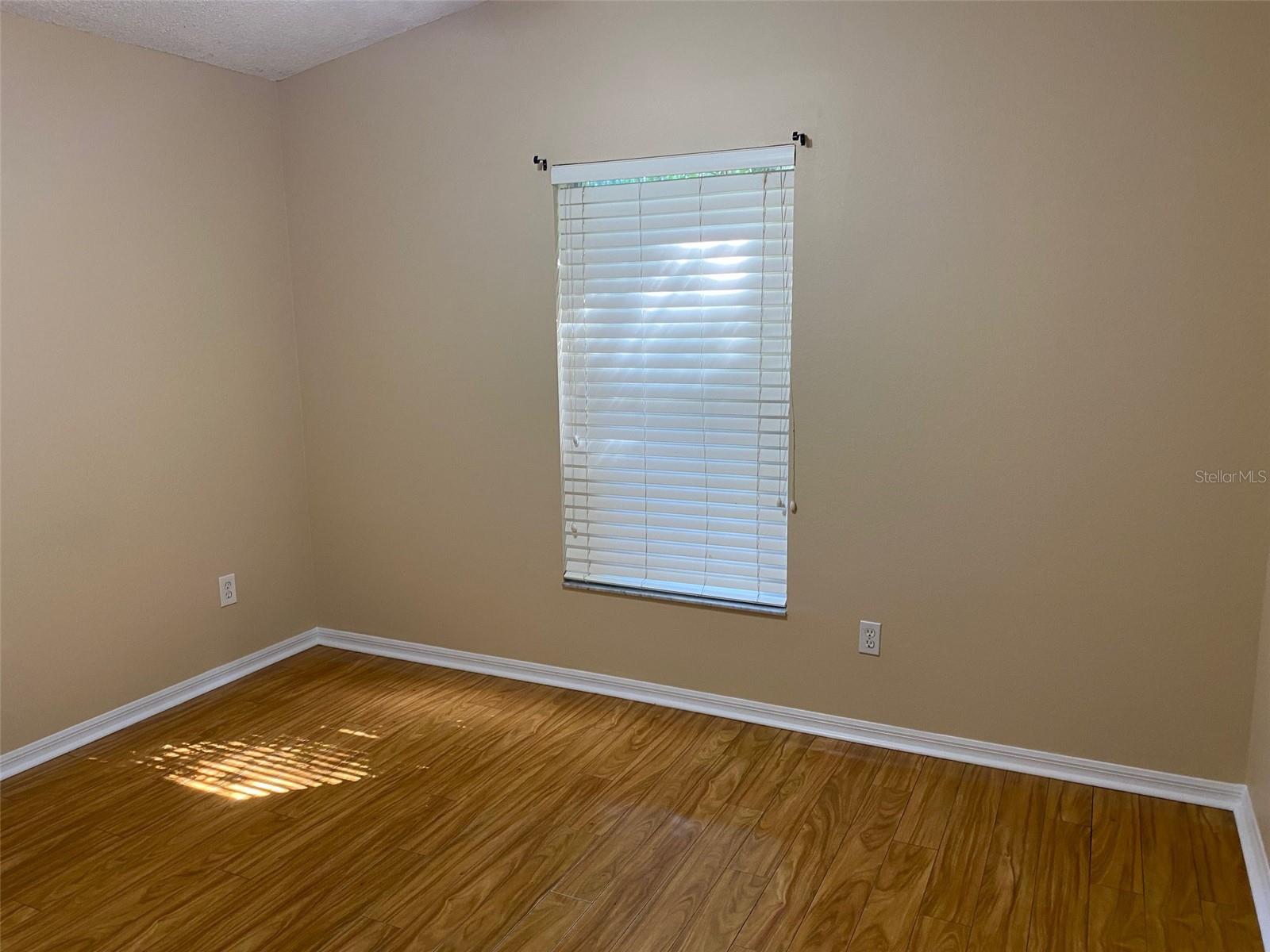 Image 27 of 28 For 604 Lakepark Trail