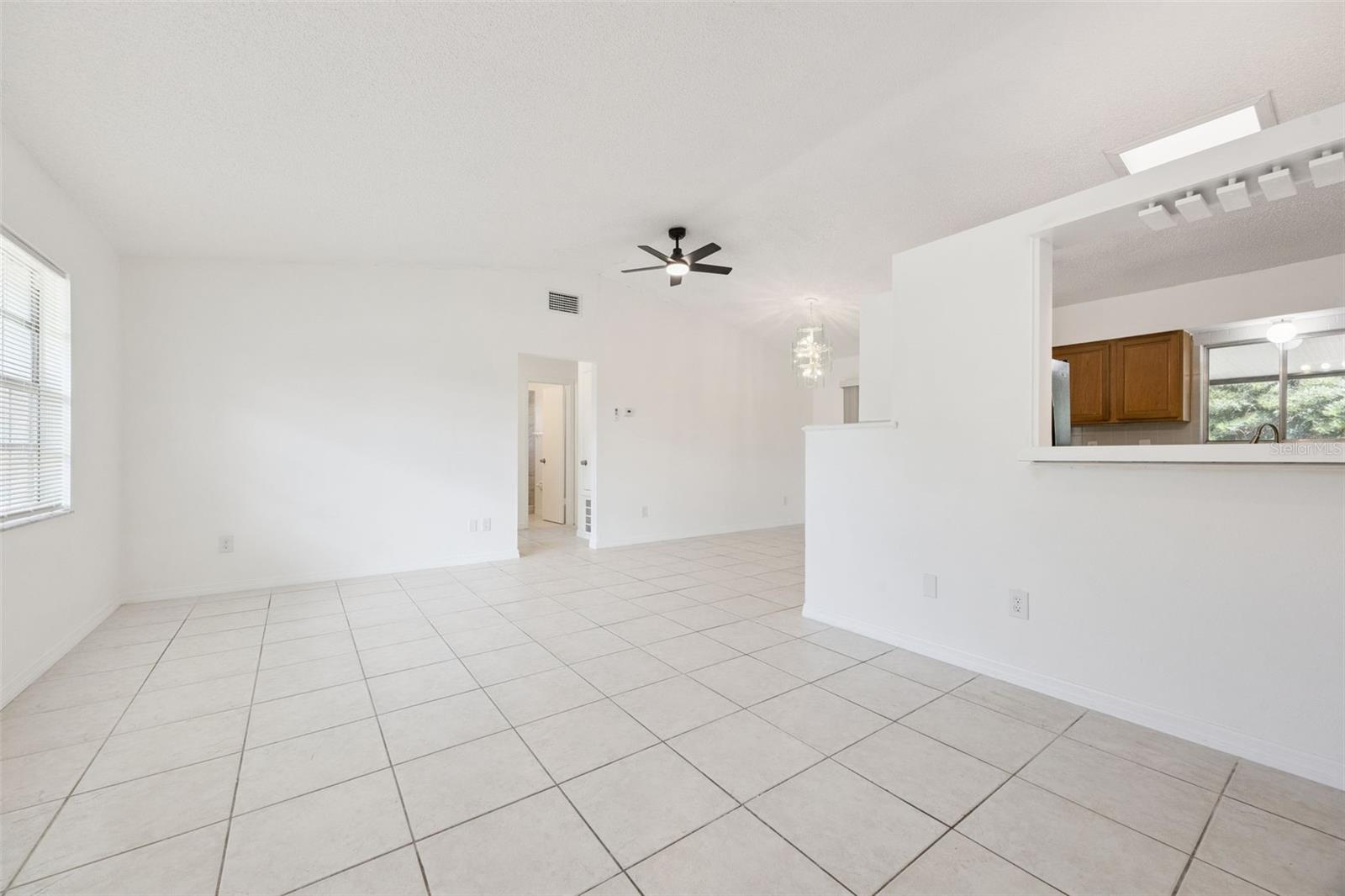 Image 10 of 34 For 7319 Seamans Bluff