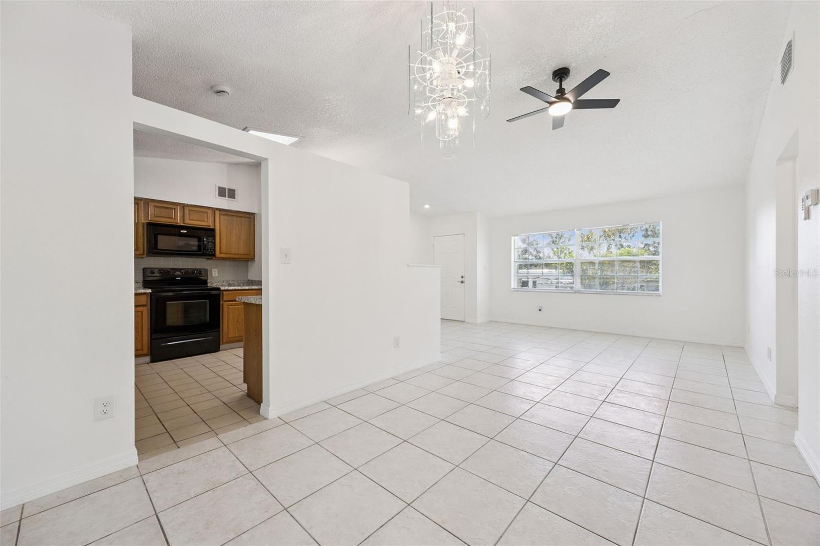 Image 11 of 34 For 7319 Seamans Bluff