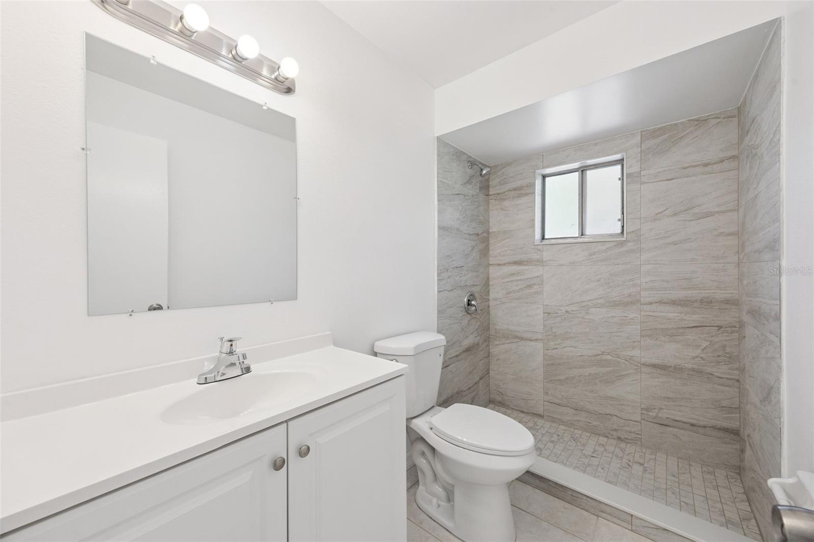 Image 18 of 34 For 7319 Seamans Bluff