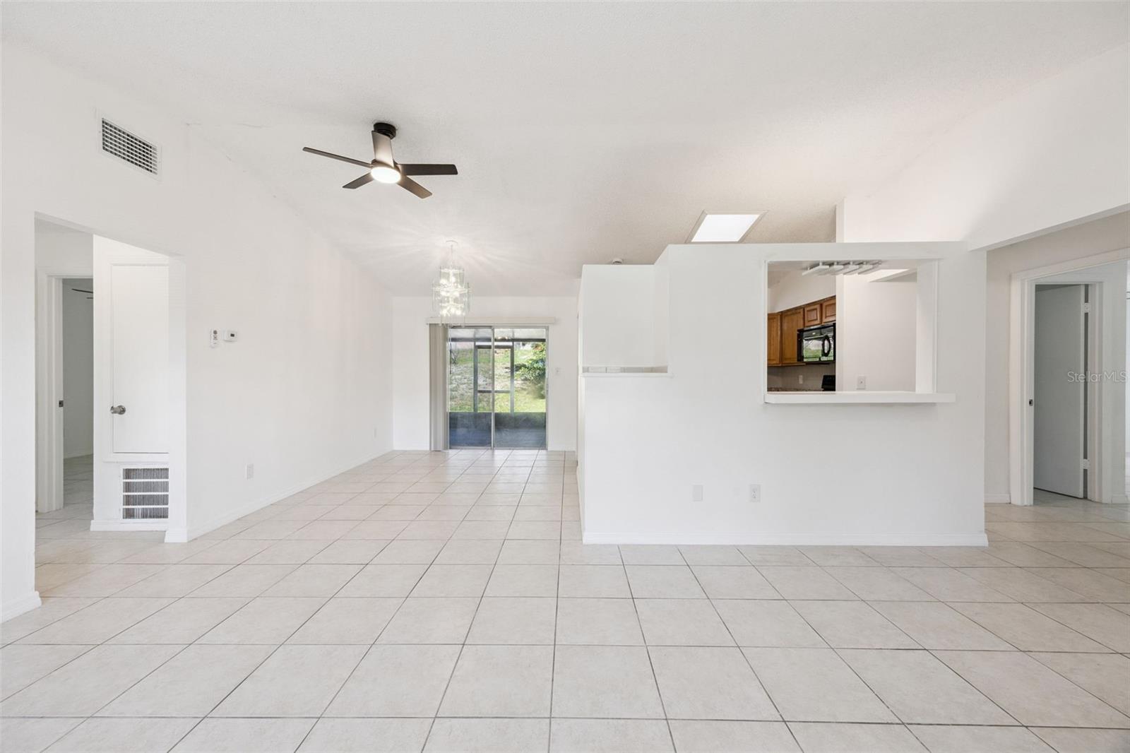 Image 9 of 34 For 7319 Seamans Bluff