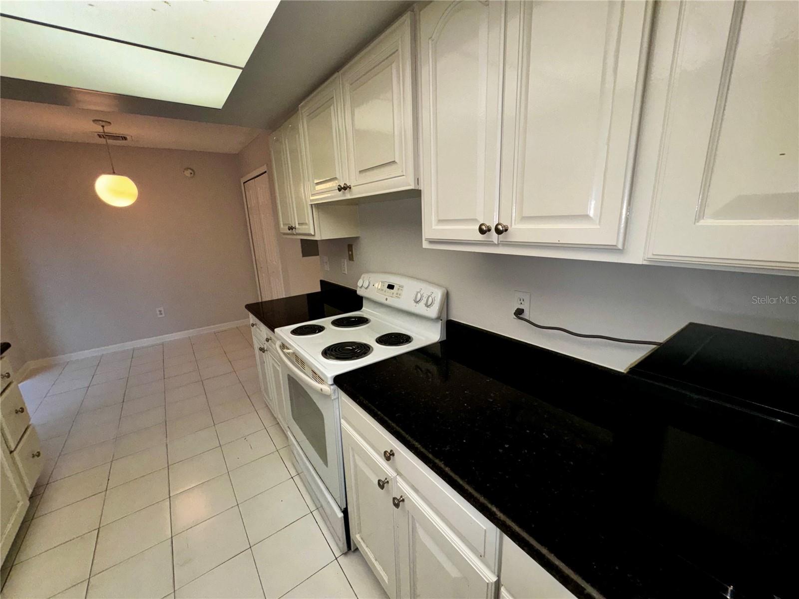 Image 6 of 21 For 7473 Belle River Court 16