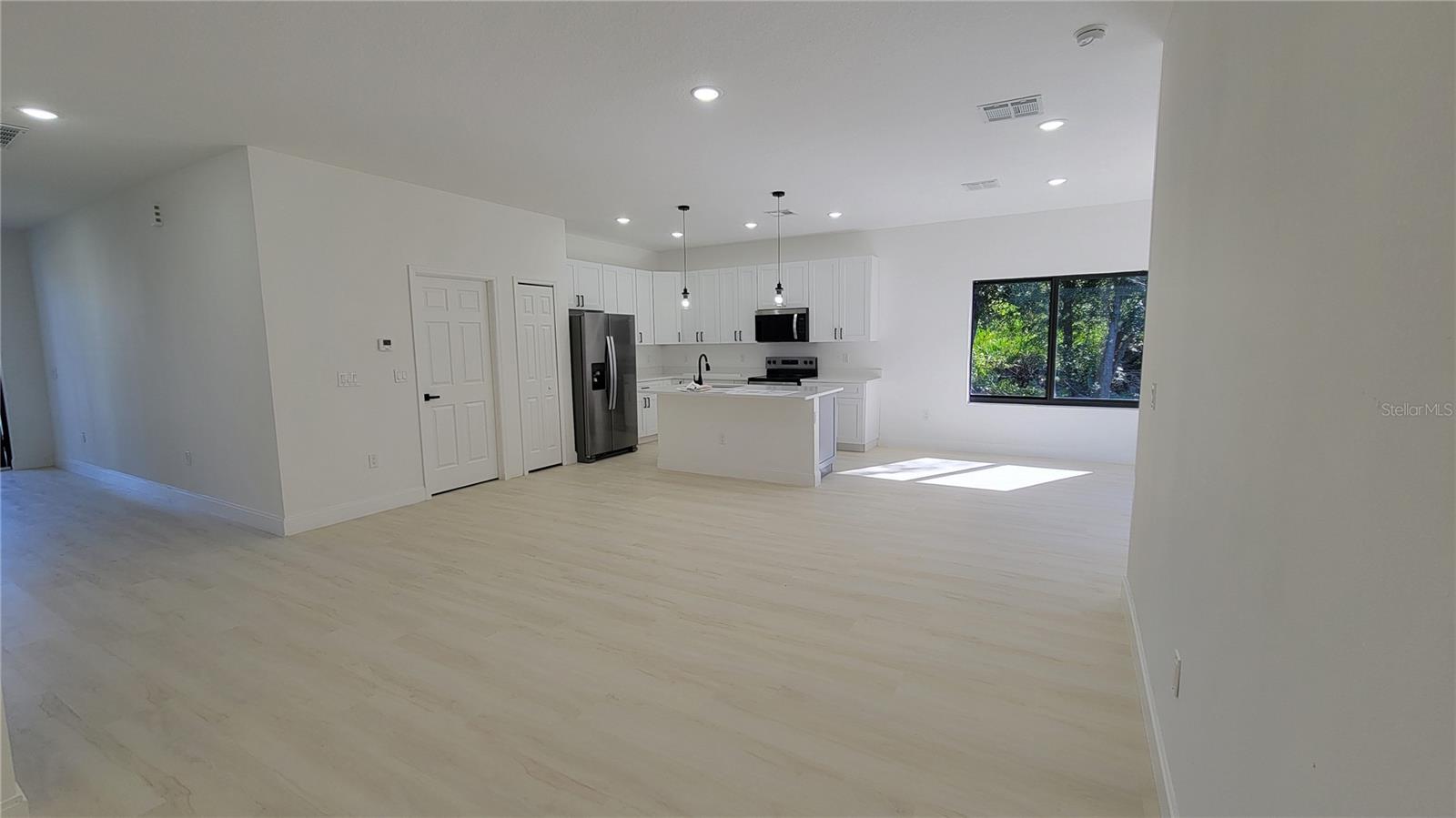 Image 13 of 19 For 3403 Langmaid Avenue