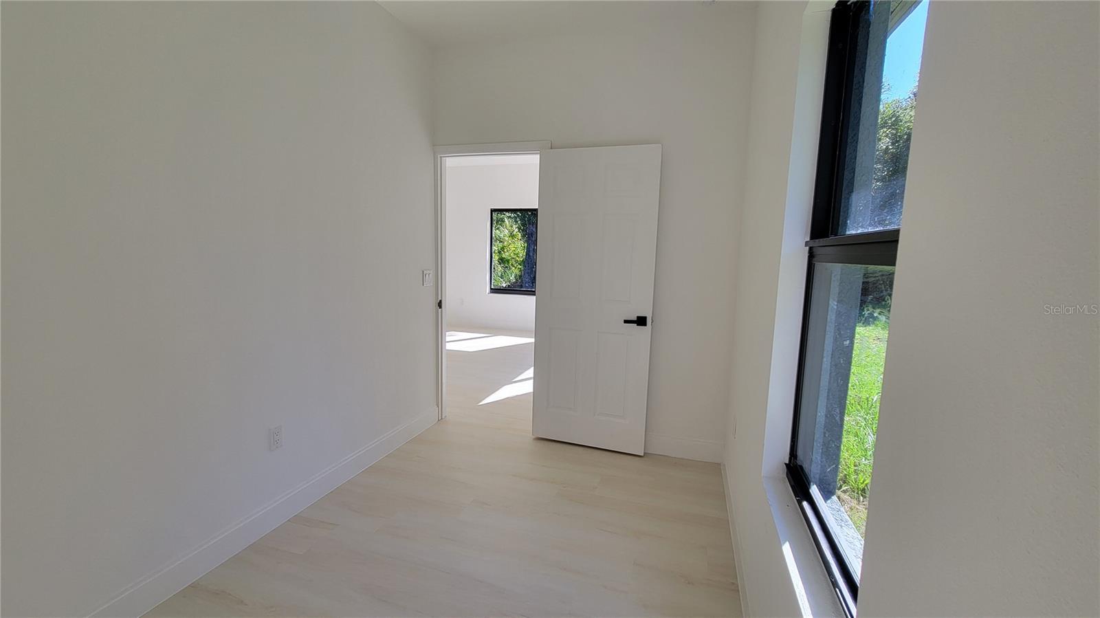 Image 15 of 19 For 3403 Langmaid Avenue