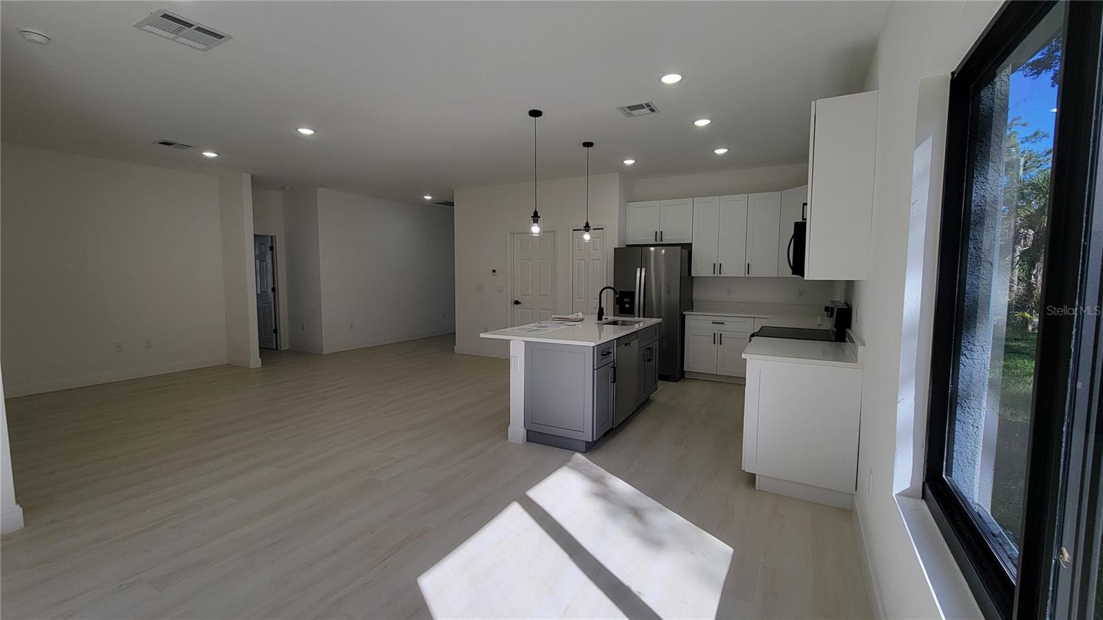 Image 6 of 19 For 3403 Langmaid Avenue