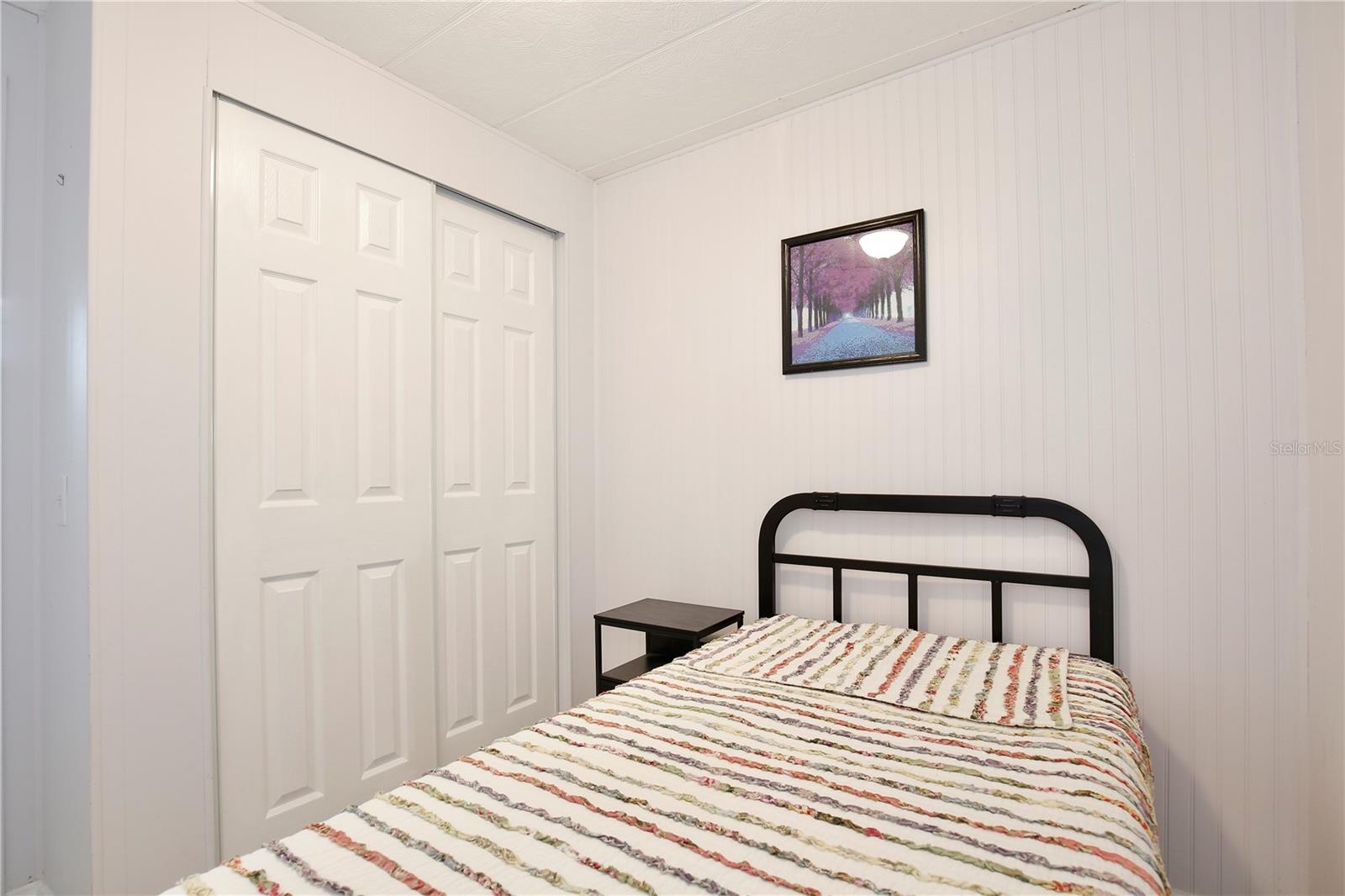 Image 17 of 43 For 662 Sinclair Circle