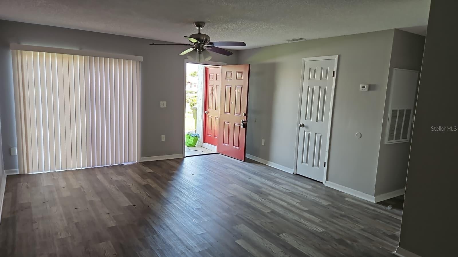 Image 4 of 14 For 4204 Spitfire Avenue