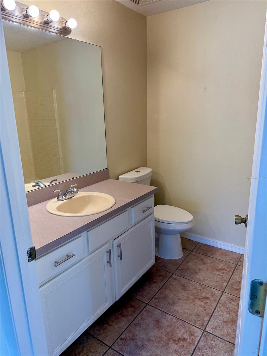 Image 14 of 19 For 4350 King Edward Drive