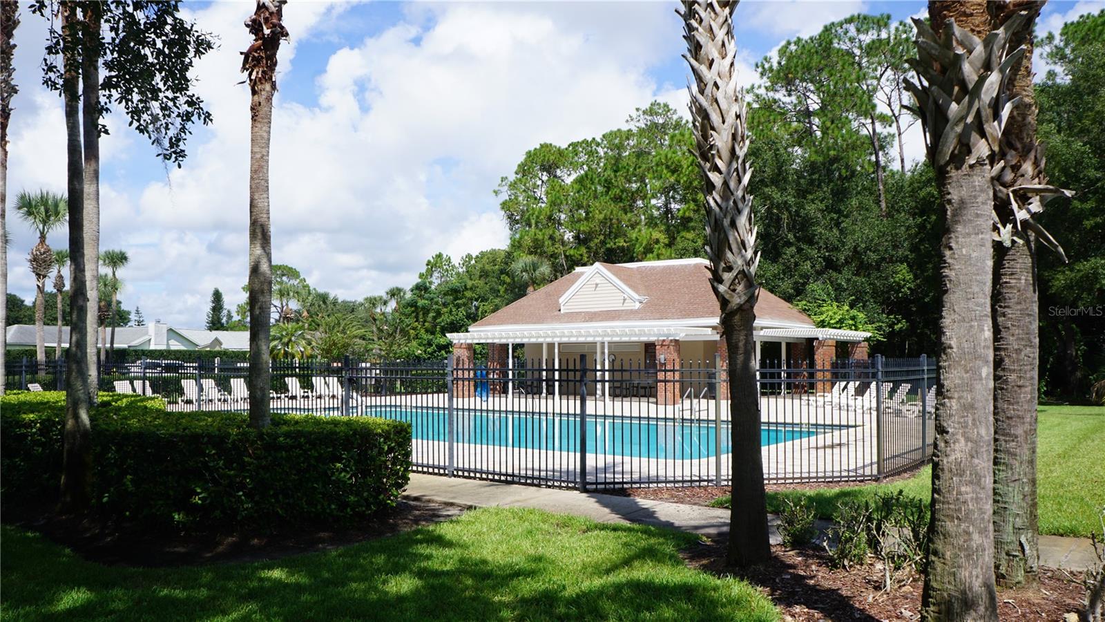 Image 16 of 19 For 4350 King Edward Drive