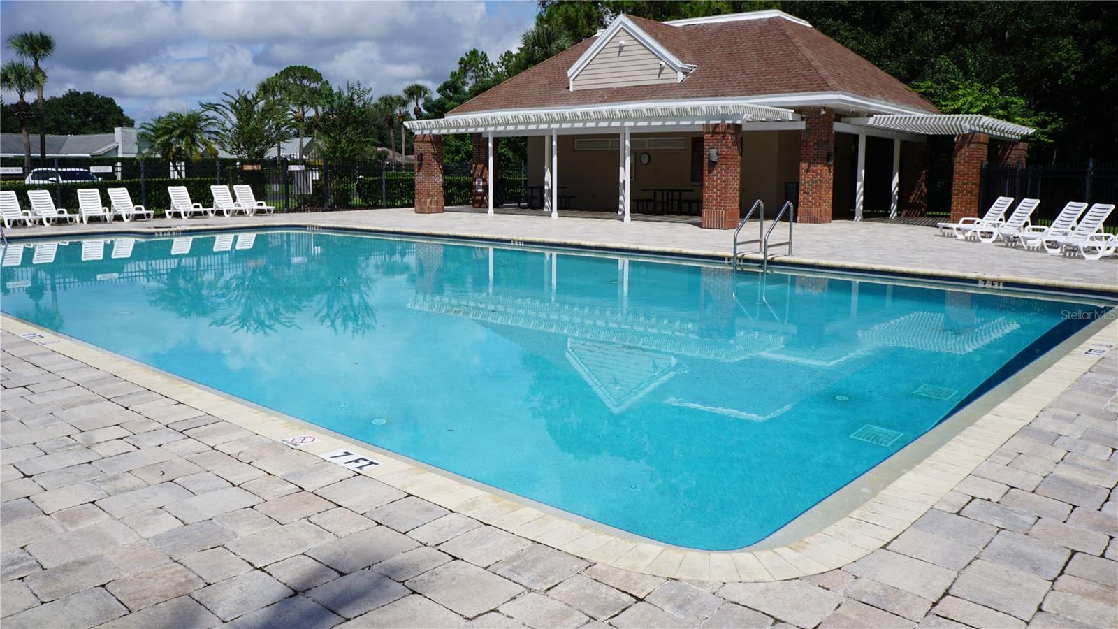 Image 17 of 19 For 4350 King Edward Drive