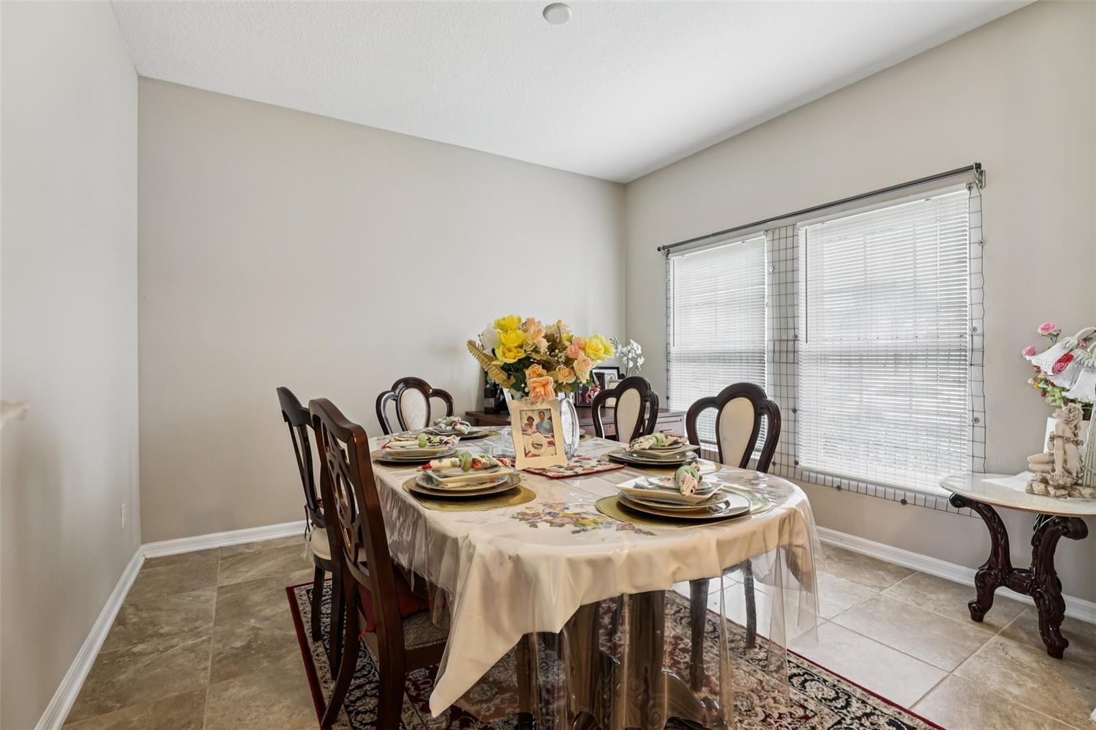 Image 12 of 62 For 2772 Creekmore Court