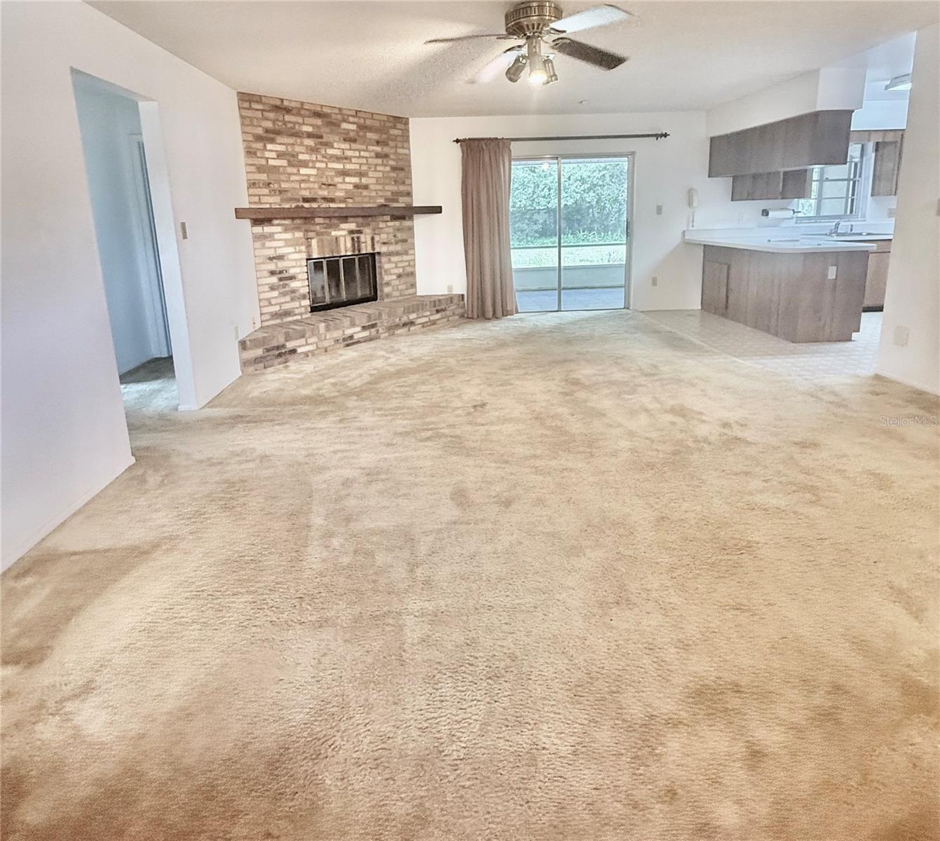 Image 4 of 21 For 1734 Willa Circle