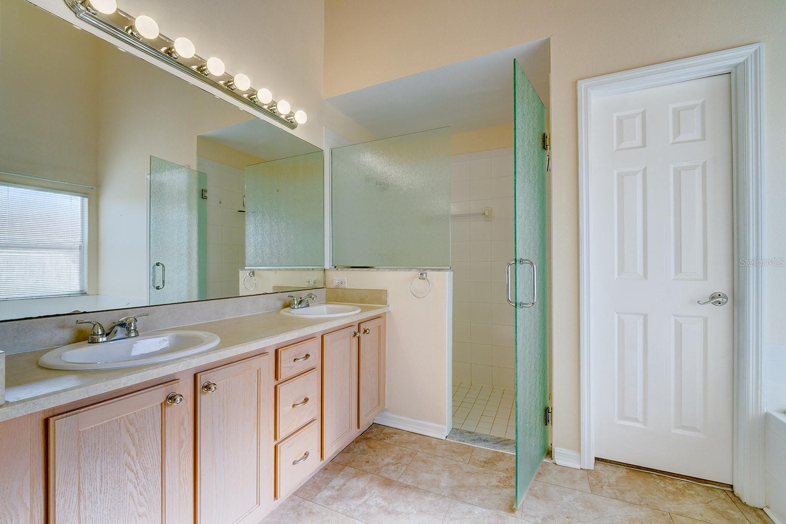 Image 46 of 92 For 3429 Swallow Hill Street