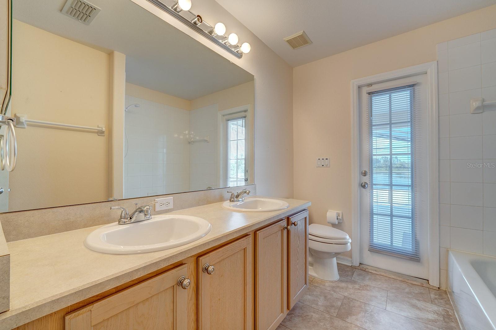 Image 53 of 92 For 3429 Swallow Hill Street