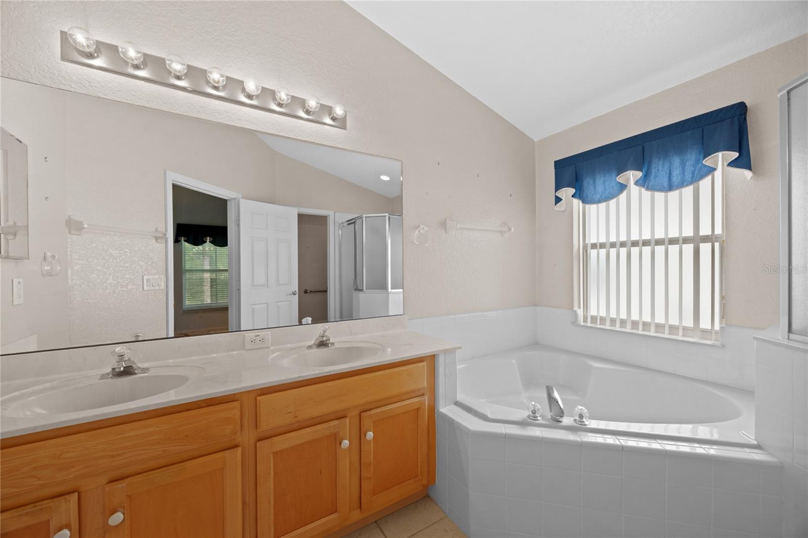 Image 15 of 36 For 934 Torrey Pine Drive