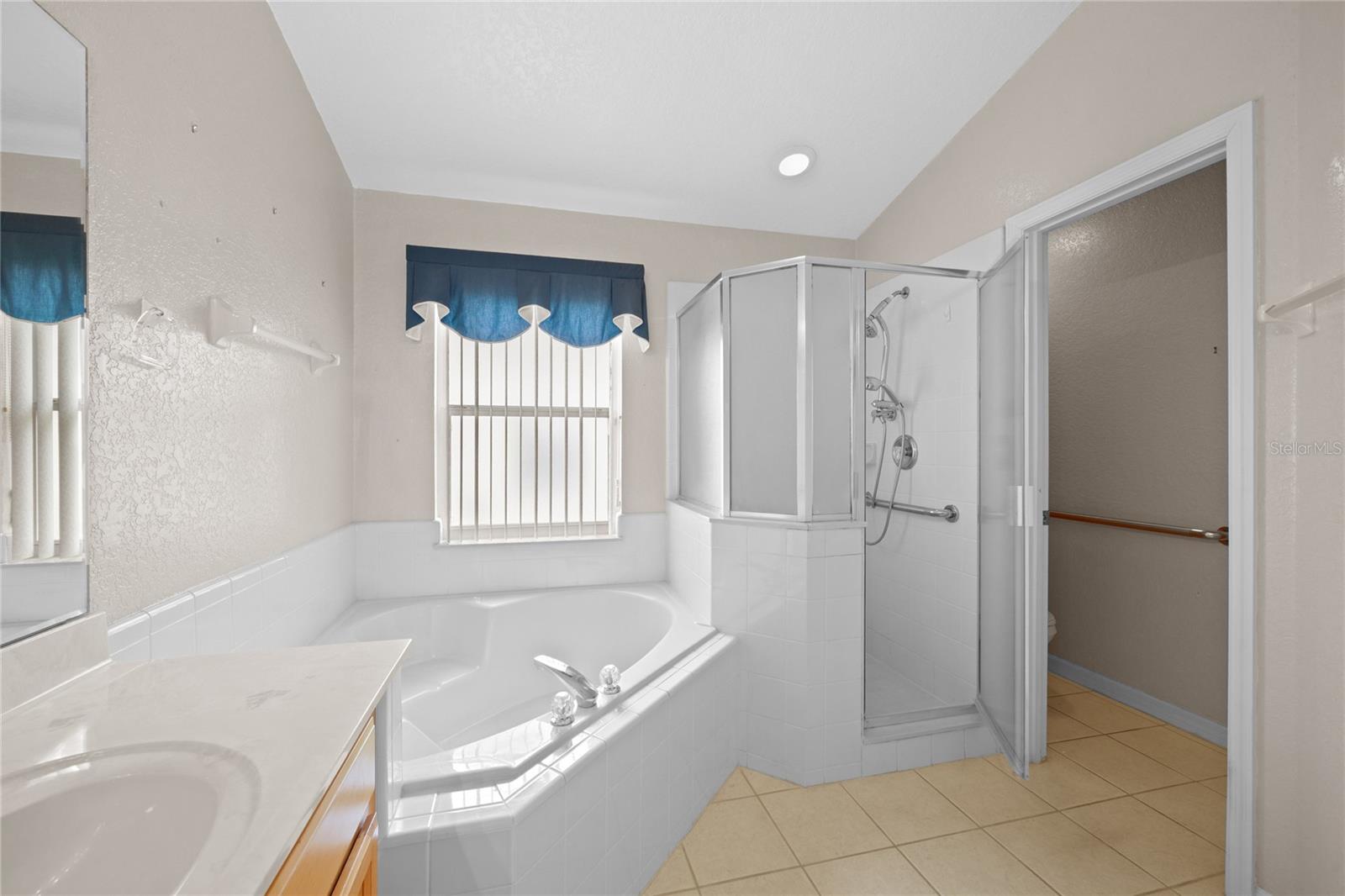 Image 16 of 36 For 934 Torrey Pine Drive