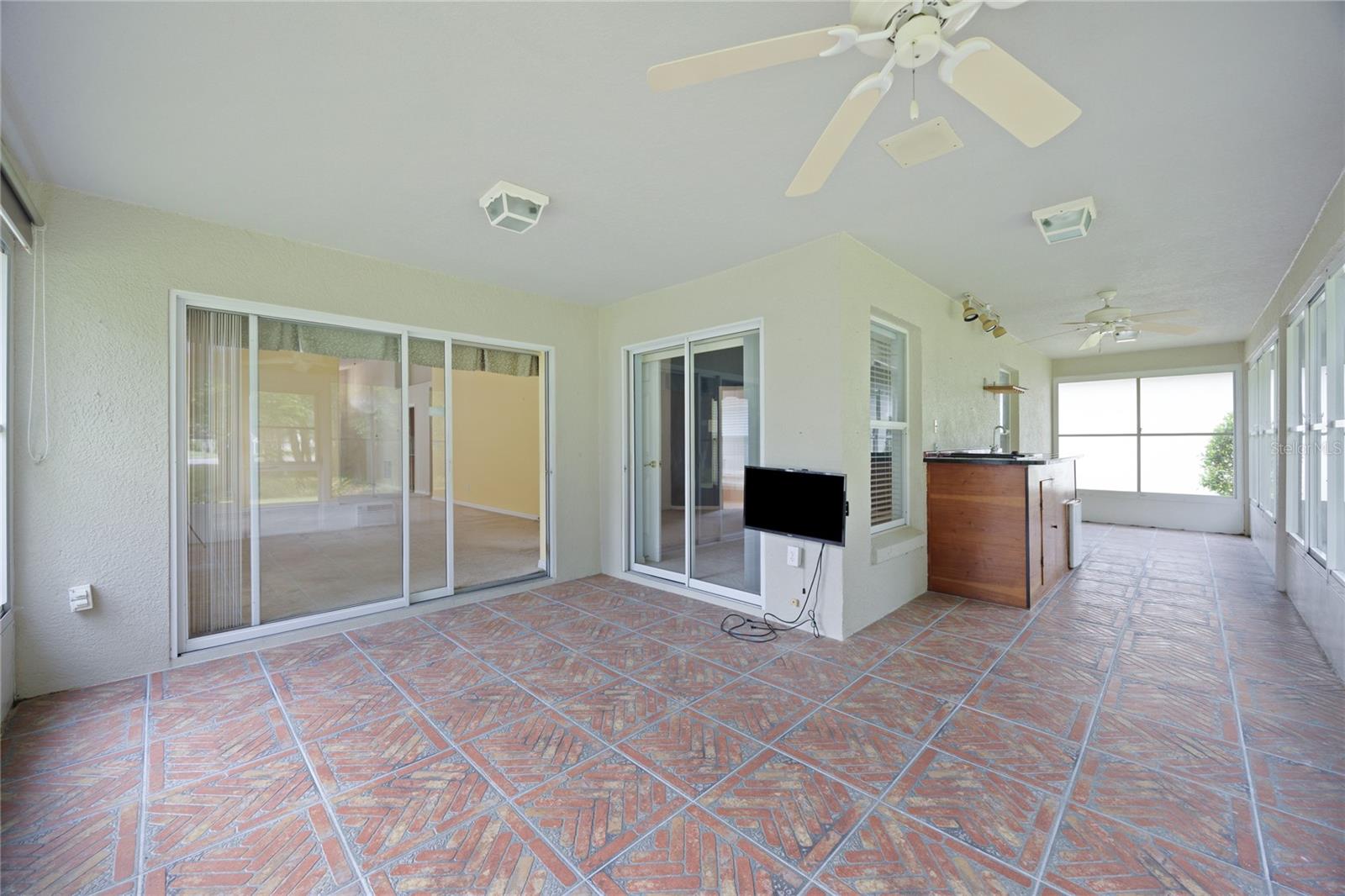 Image 23 of 36 For 934 Torrey Pine Drive