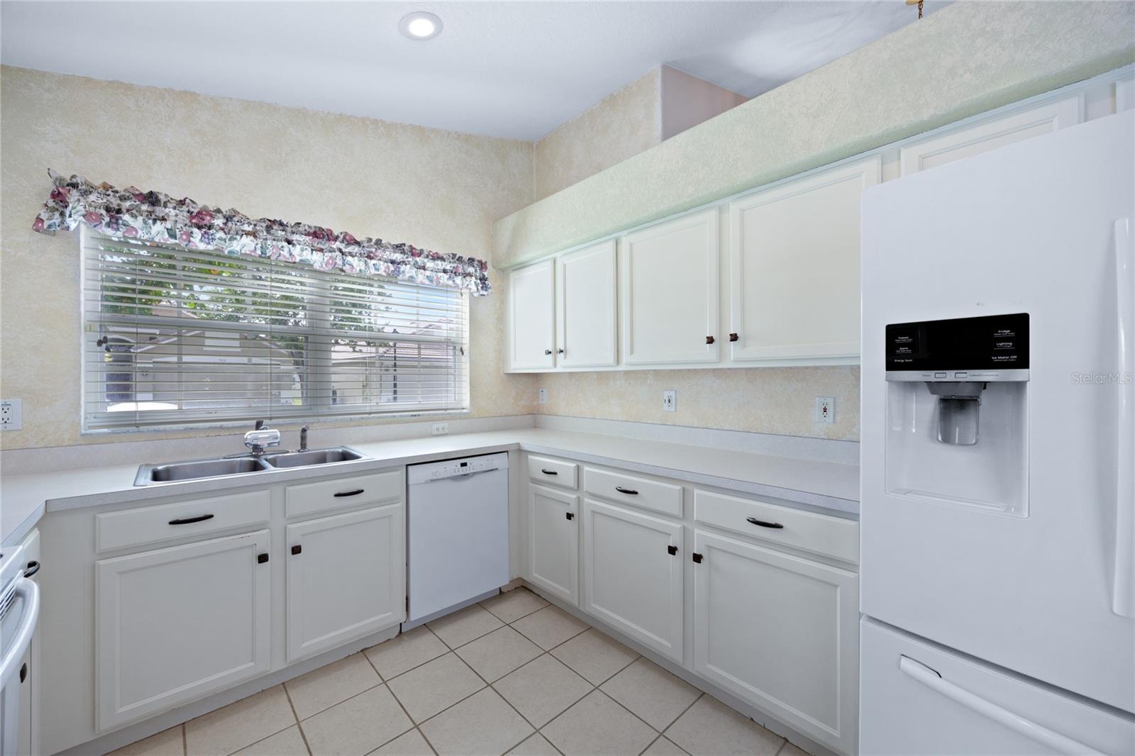 Image 7 of 36 For 934 Torrey Pine Drive