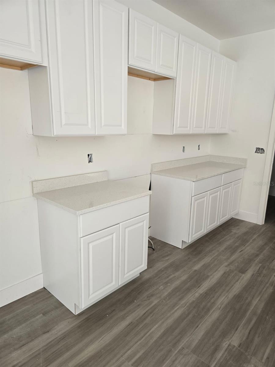 Image 3 of 13 For 5915 Malaga Avenue