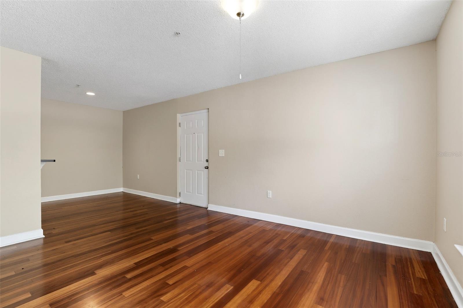 Image 11 of 29 For 2035 Dixie Belle Drive 2035k