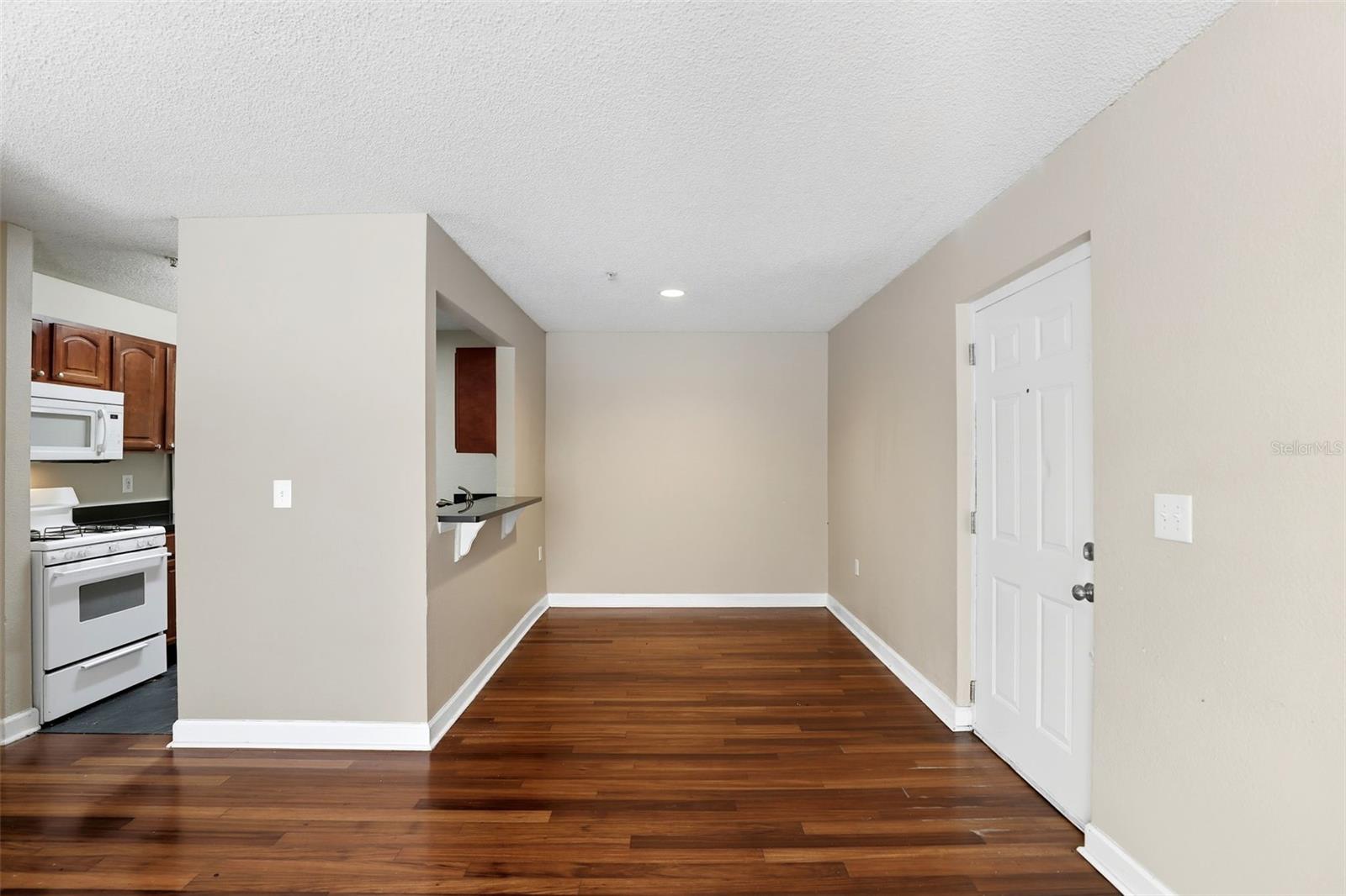 Image 12 of 29 For 2035 Dixie Belle Drive 2035k
