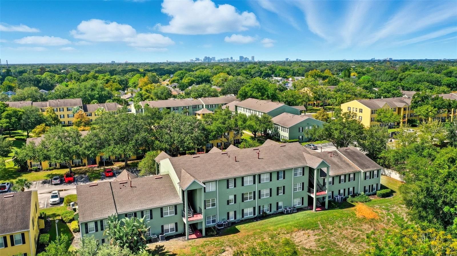 Image 21 of 29 For 2035 Dixie Belle Drive 2035k