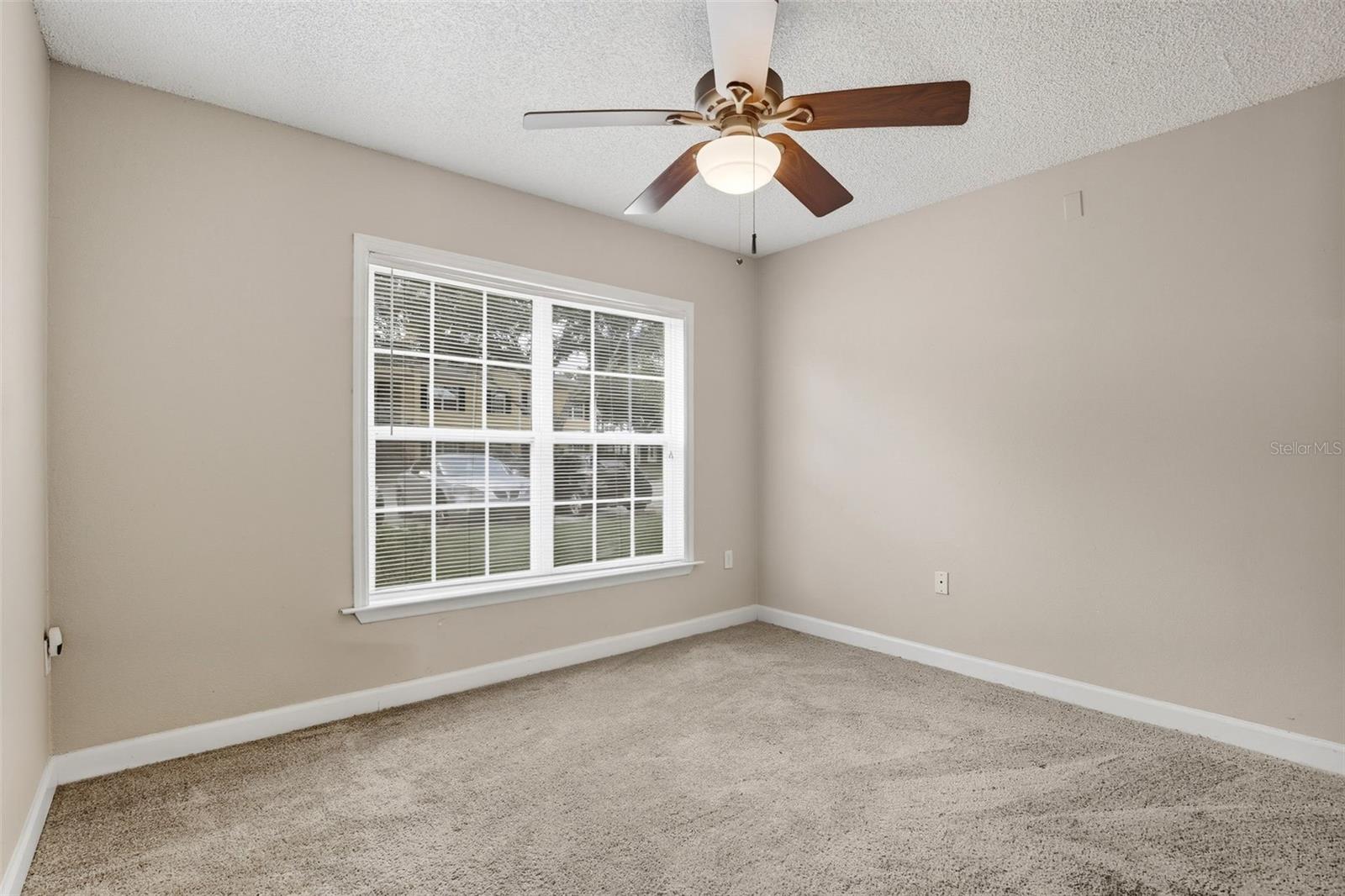 Image 26 of 29 For 2035 Dixie Belle Drive 2035k