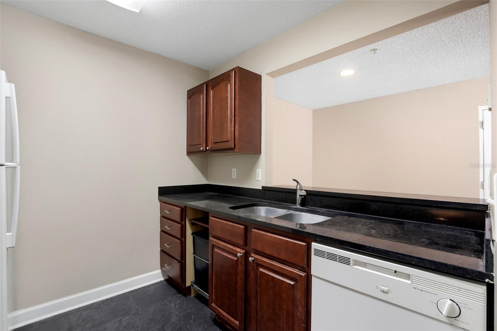 Image 8 of 29 For 2035 Dixie Belle Drive 2035k