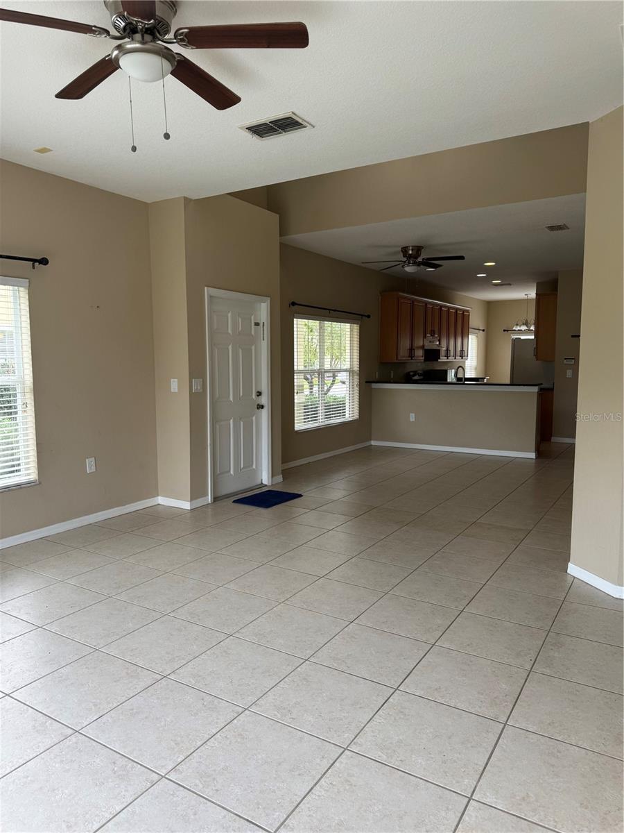 Image 4 of 19 For 8514 Broken Willow Court