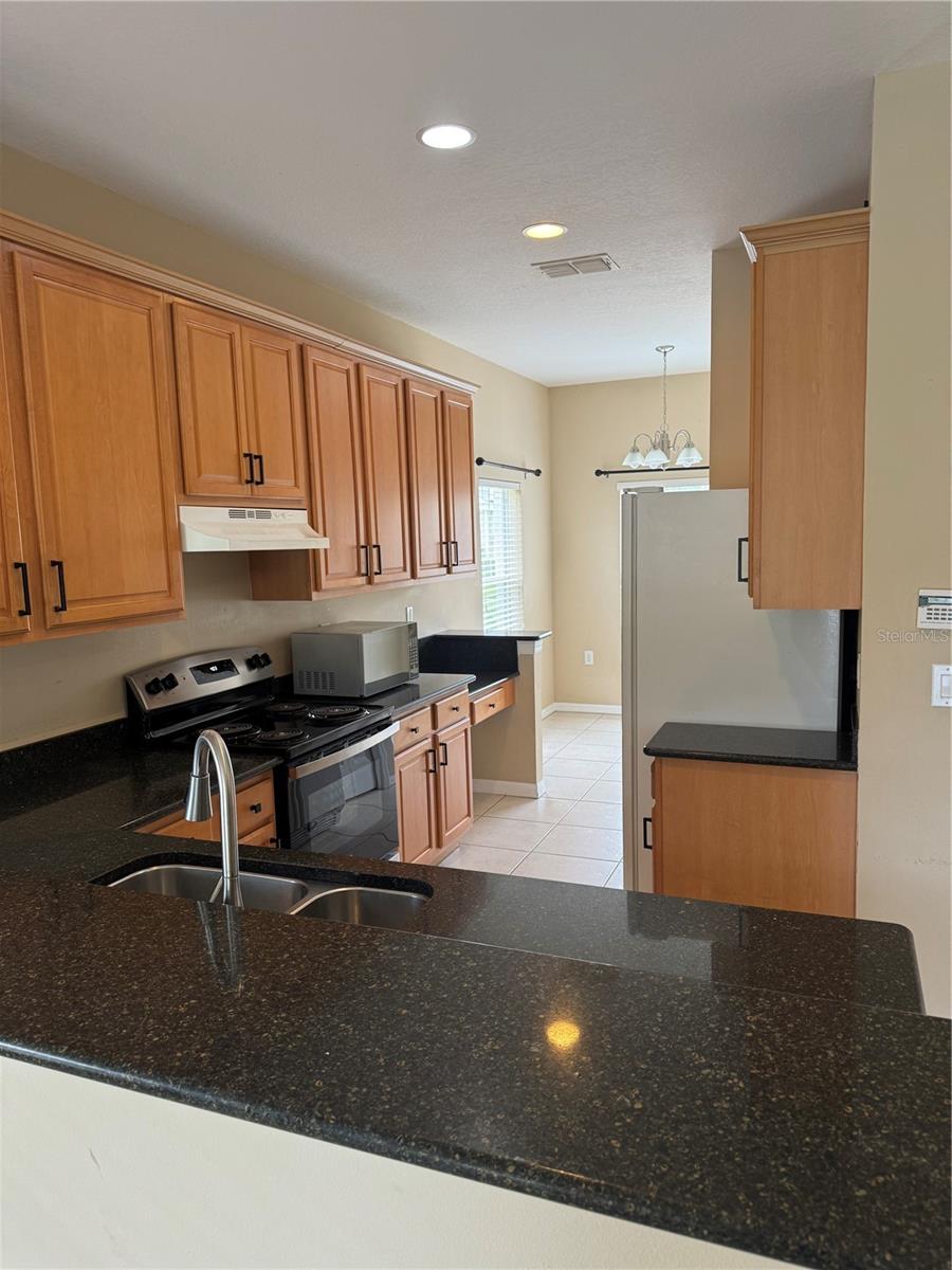 Image 5 of 19 For 8514 Broken Willow Court