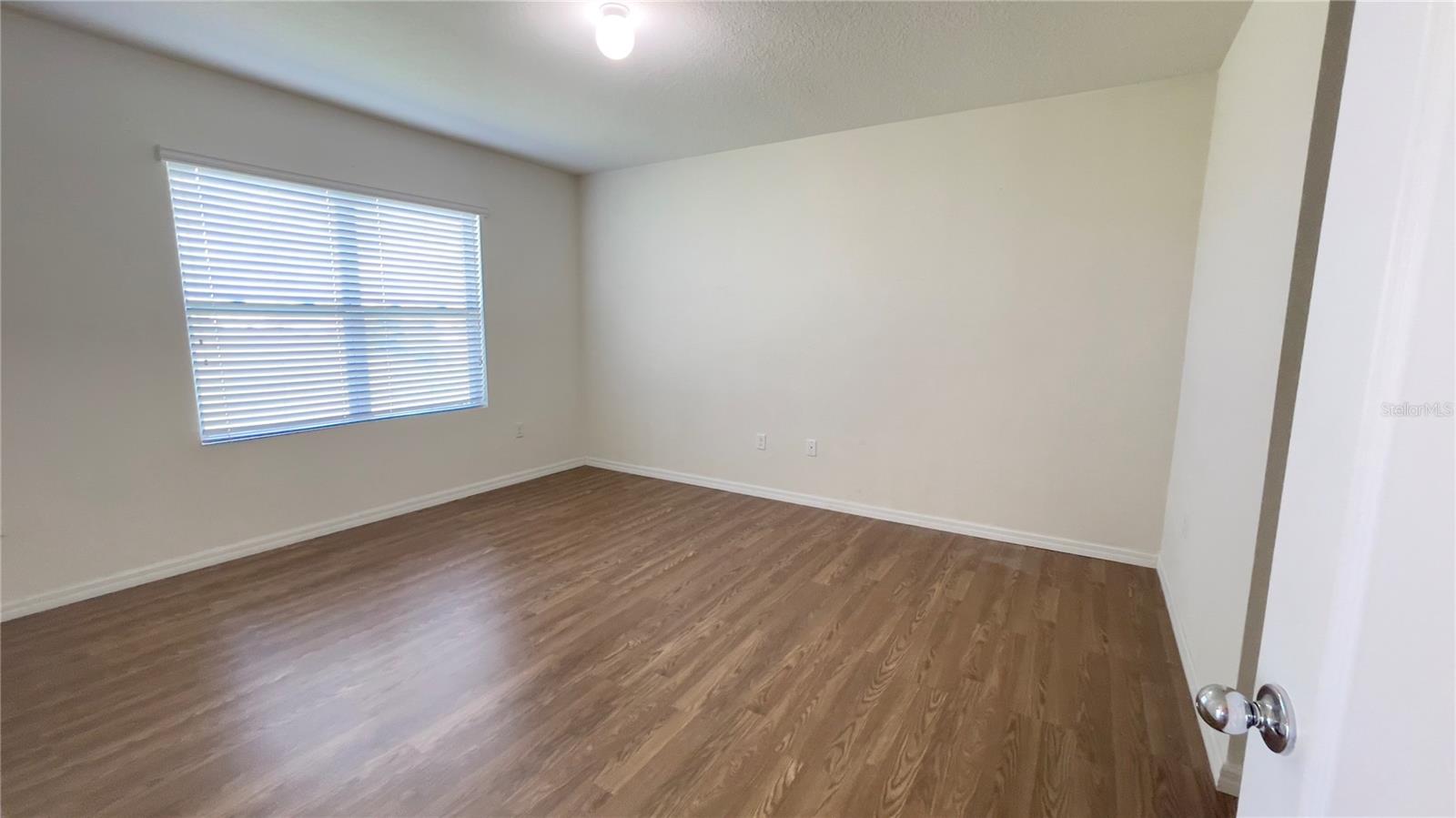 Image 6 of 16 For 424 Nova Drive