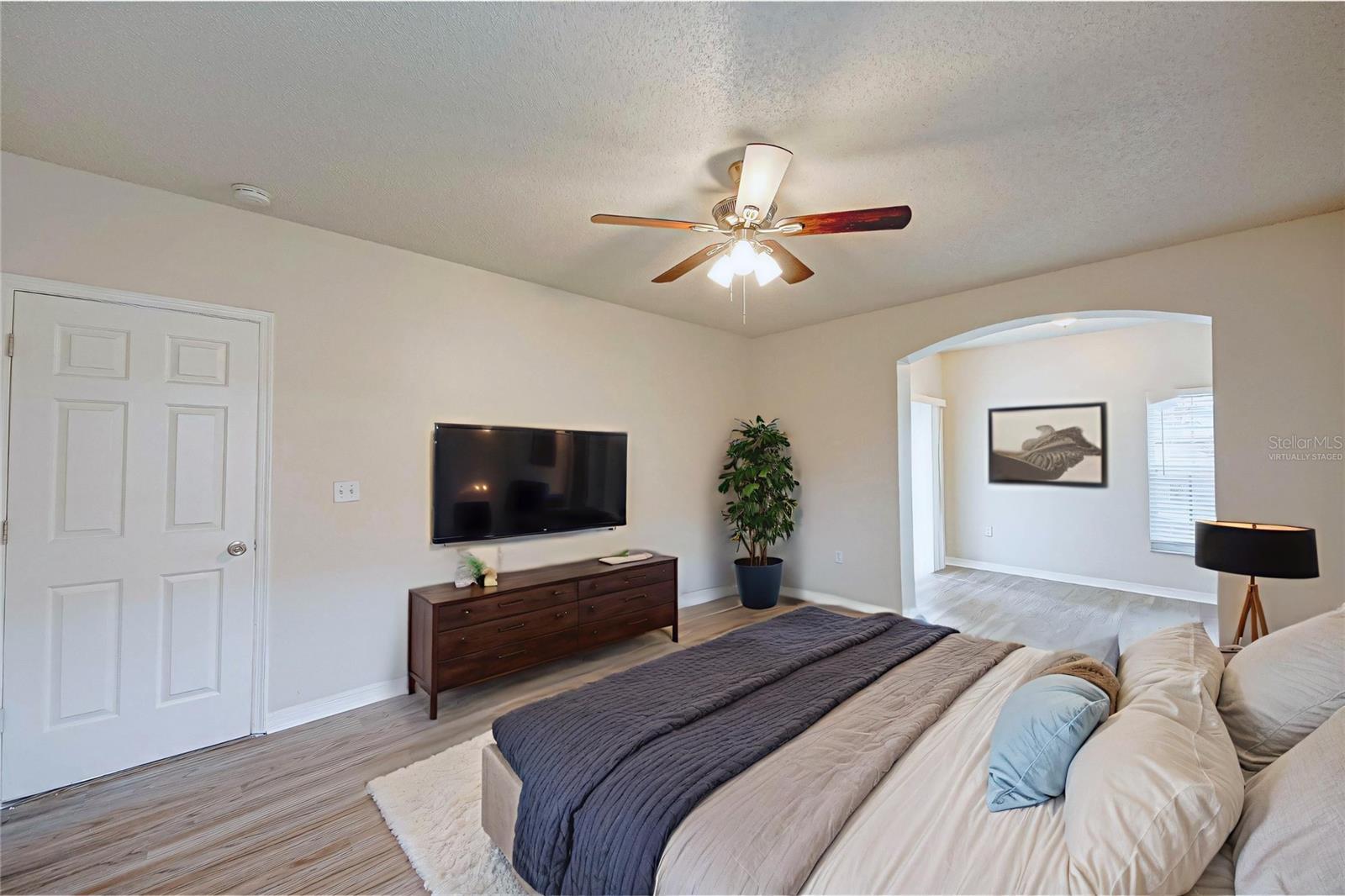 Image 24 of 51 For 7946 Golden Pond Circle