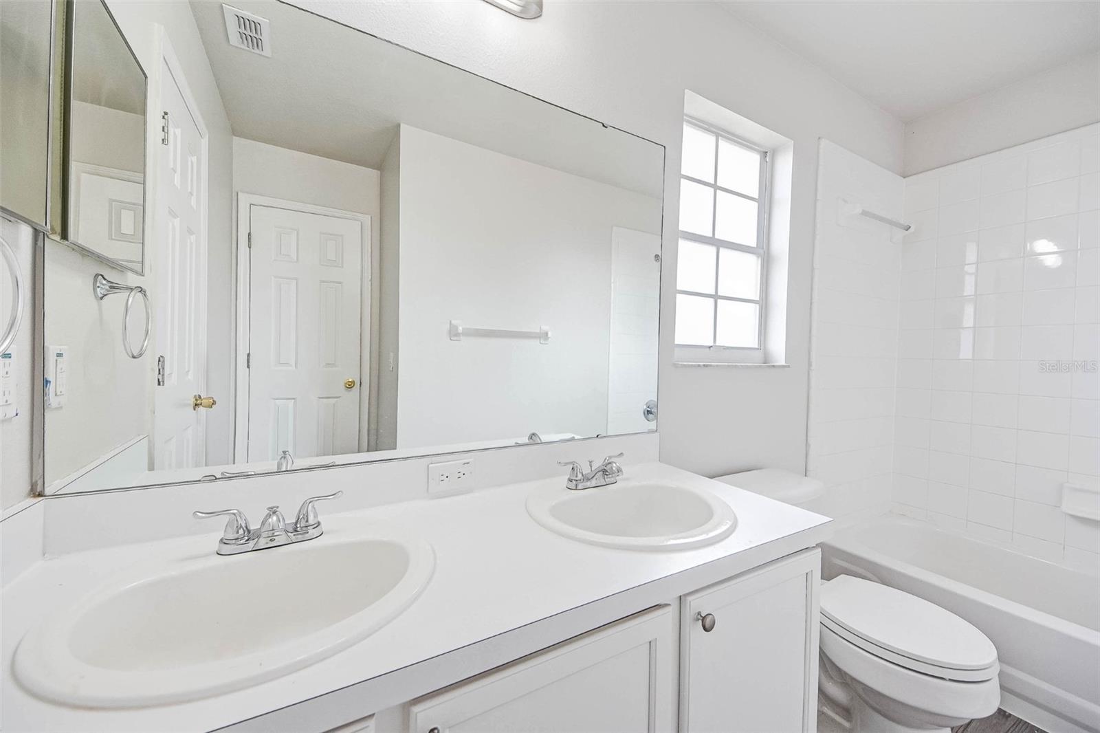 Image 39 of 51 For 7946 Golden Pond Circle