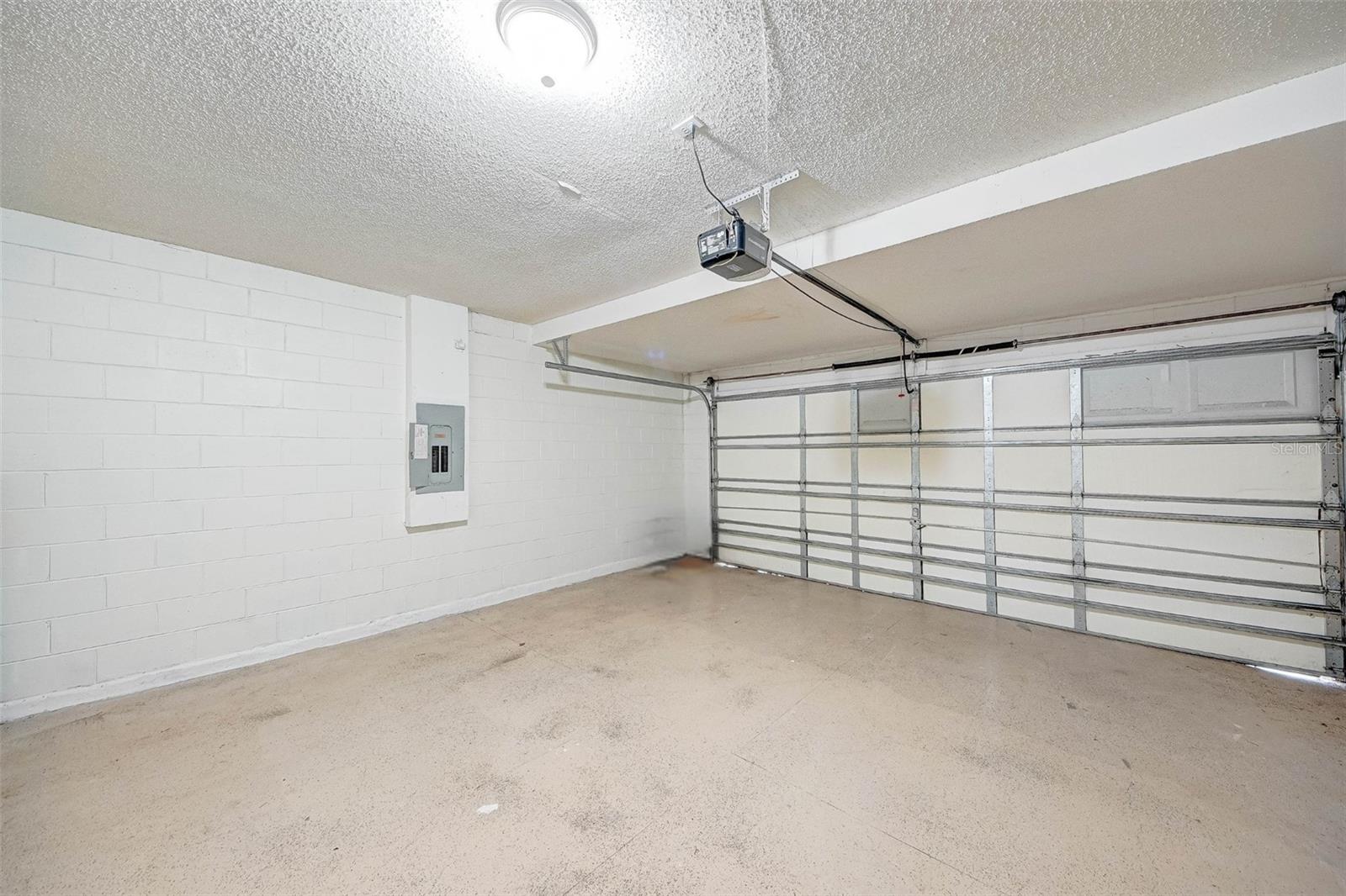 Image 46 of 51 For 7946 Golden Pond Circle