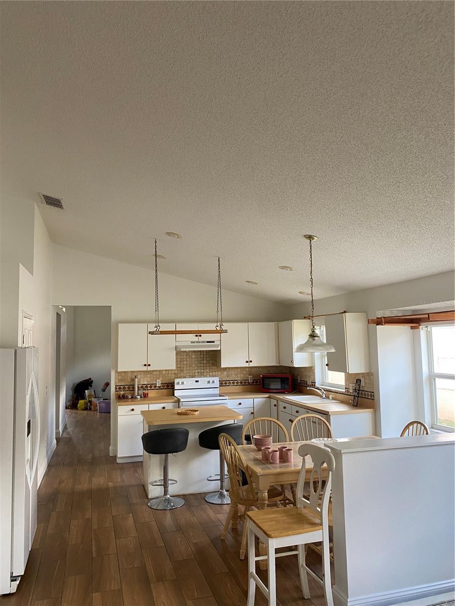 Image 23 of 24 For 635 Rochester Loop